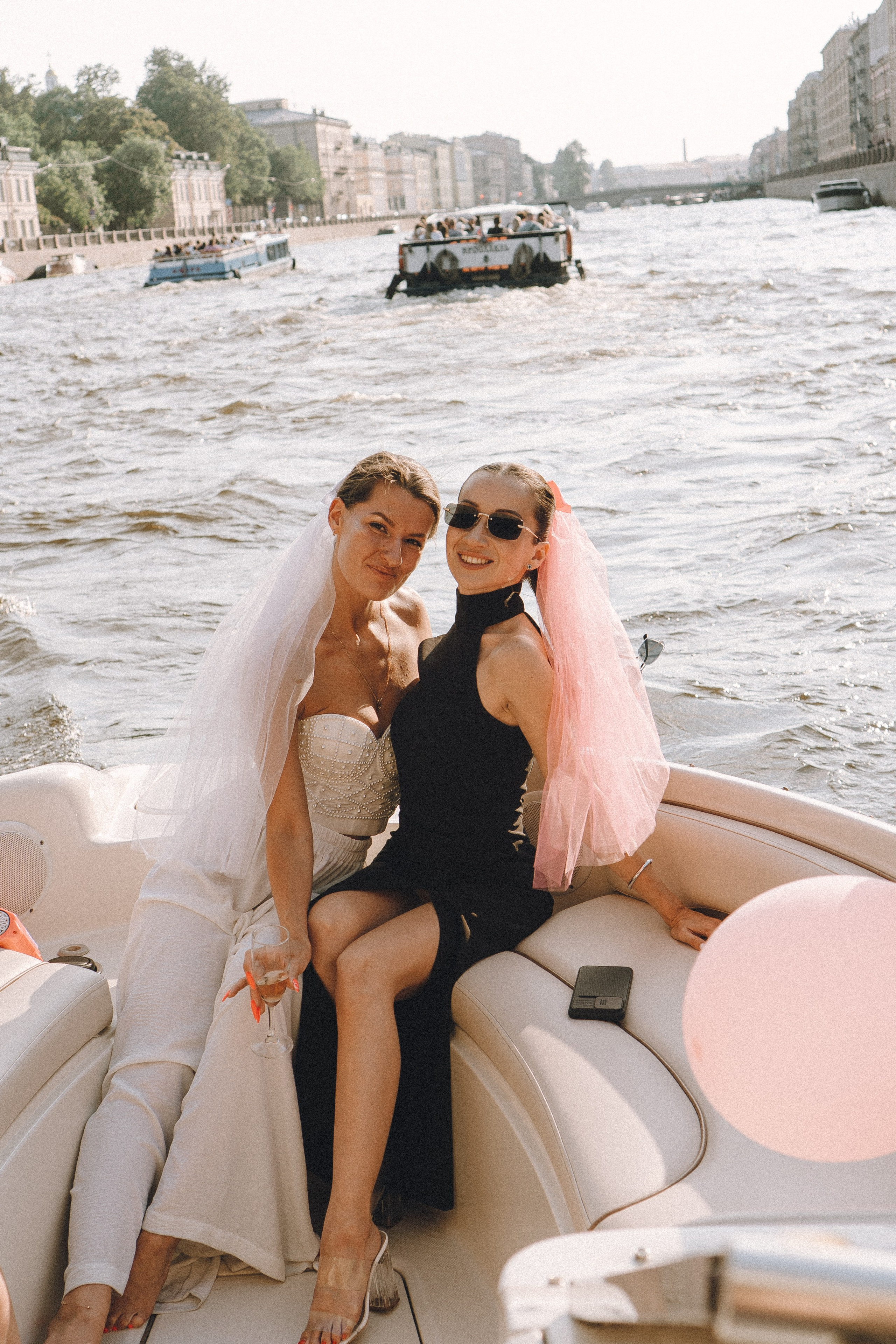 ДЕВИЧНИК НА КАТЕРЕ. Профессиональный фотограф, Санкт-Петербург — Виктория Богомолова