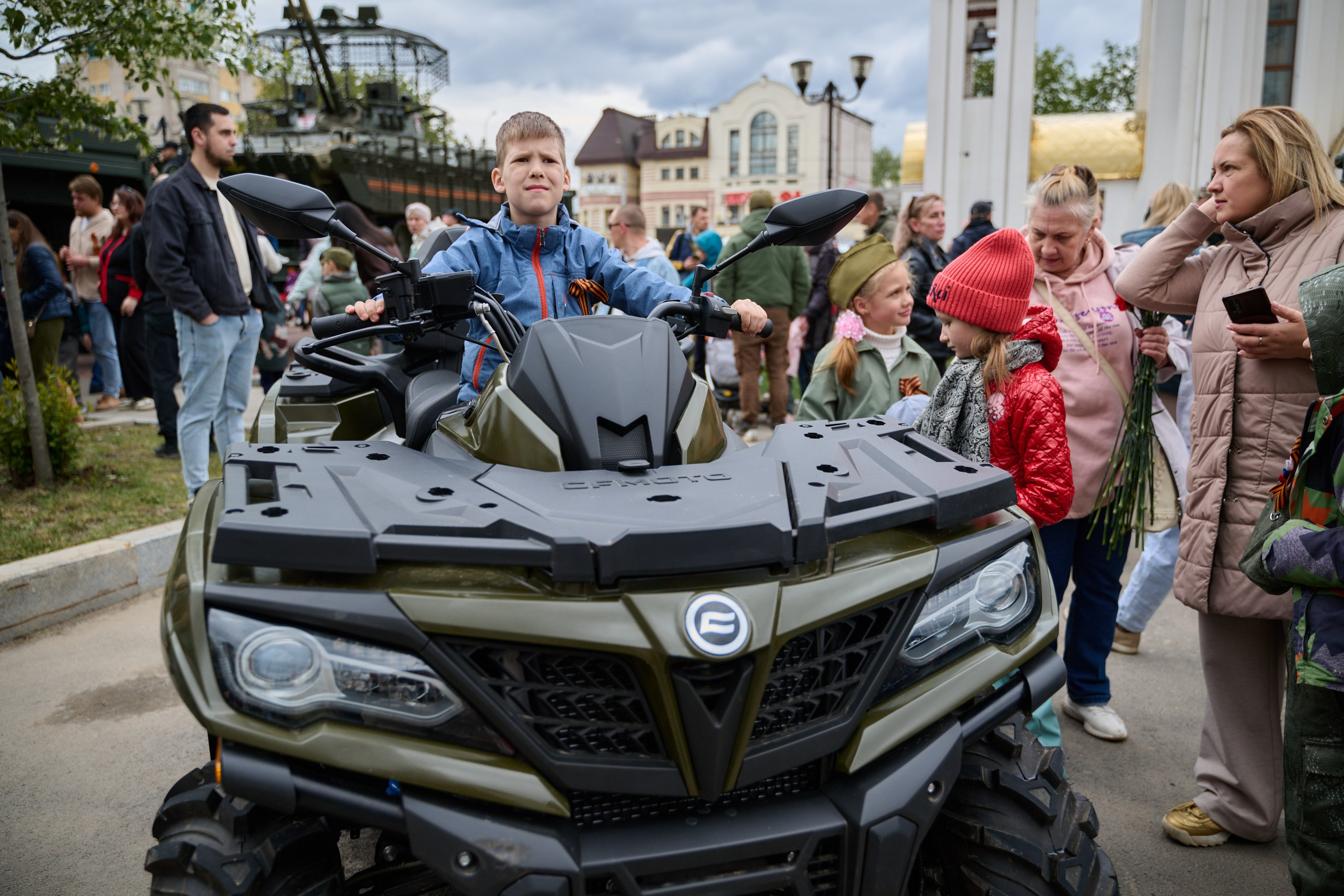 Празднование 9 мая в Иваново. Фотограф в Иваново: Каталожная съемка одежды и постельного белья, Wildberries