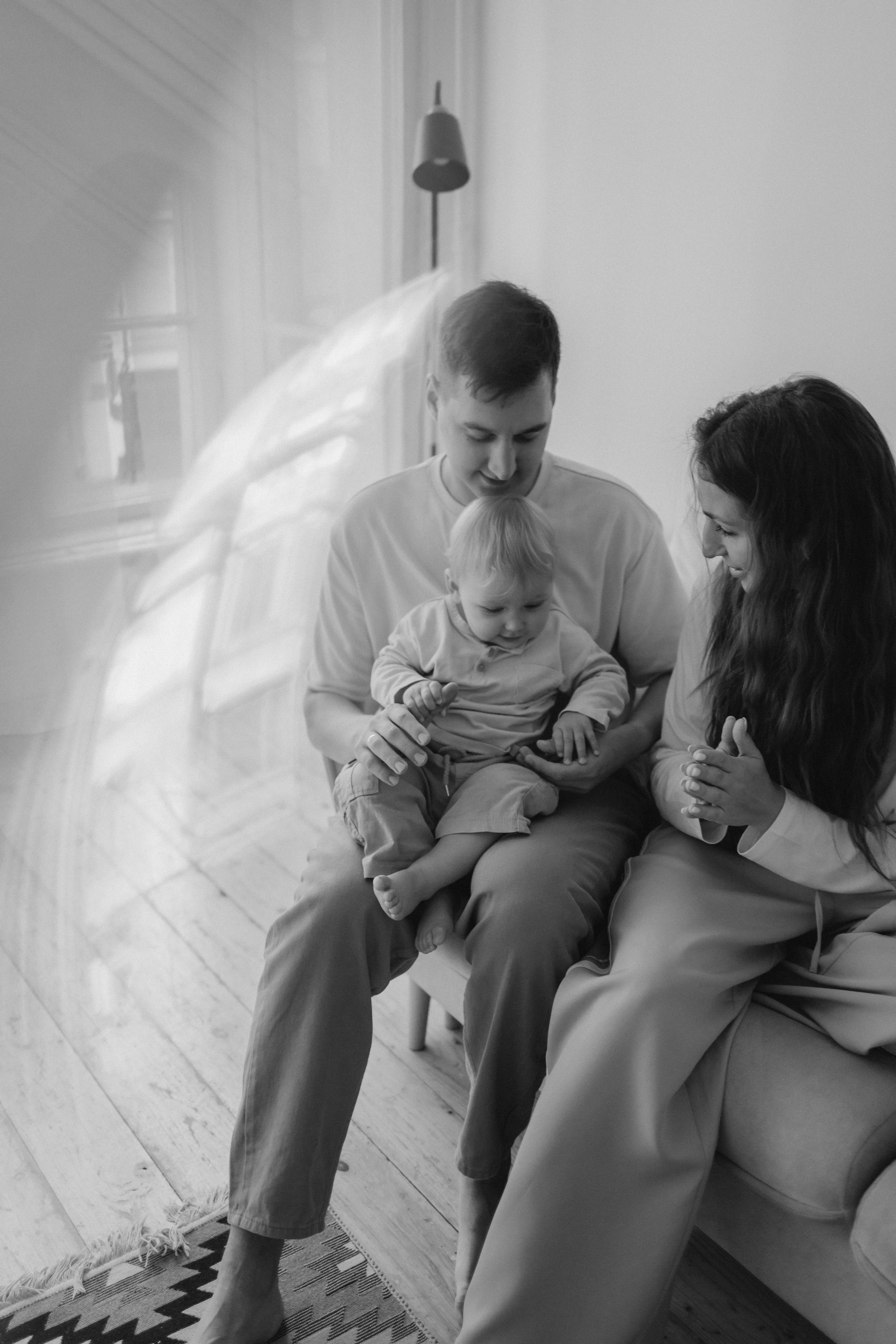 Яна, Дима и малыш Мирон. Семейный, домашний, ньюборн фотограф Москва Цветкова Елизавета