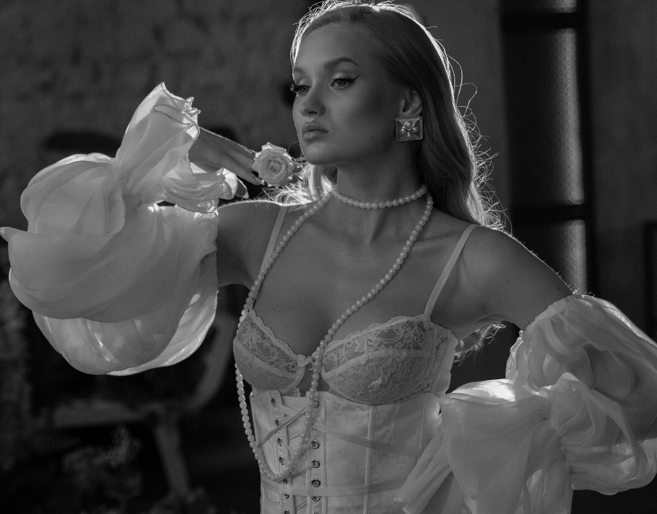 Невеста на пикнике в замке