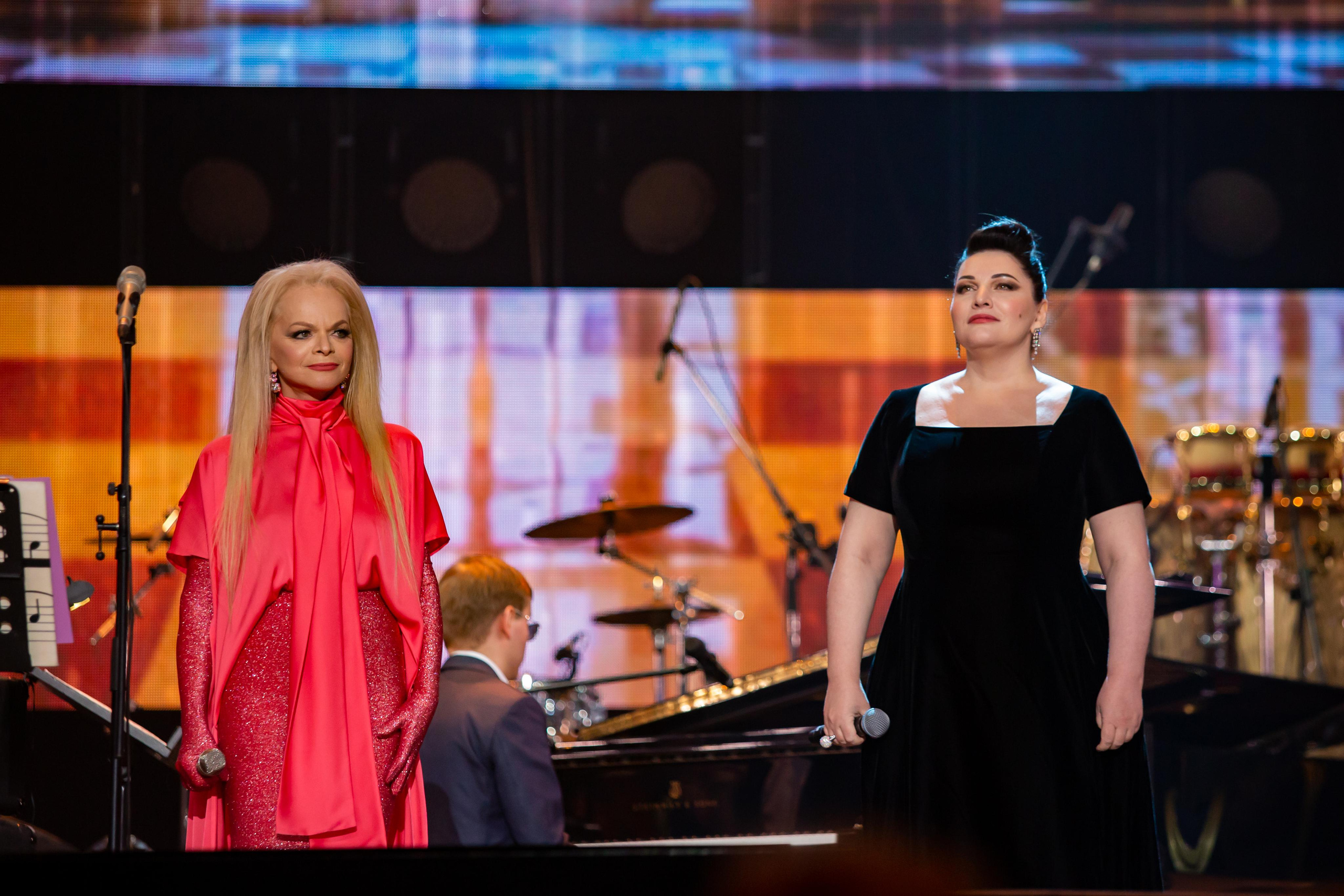 ЛАРИСА ДОЛИНА. Фотограф Сонкина Татьяна