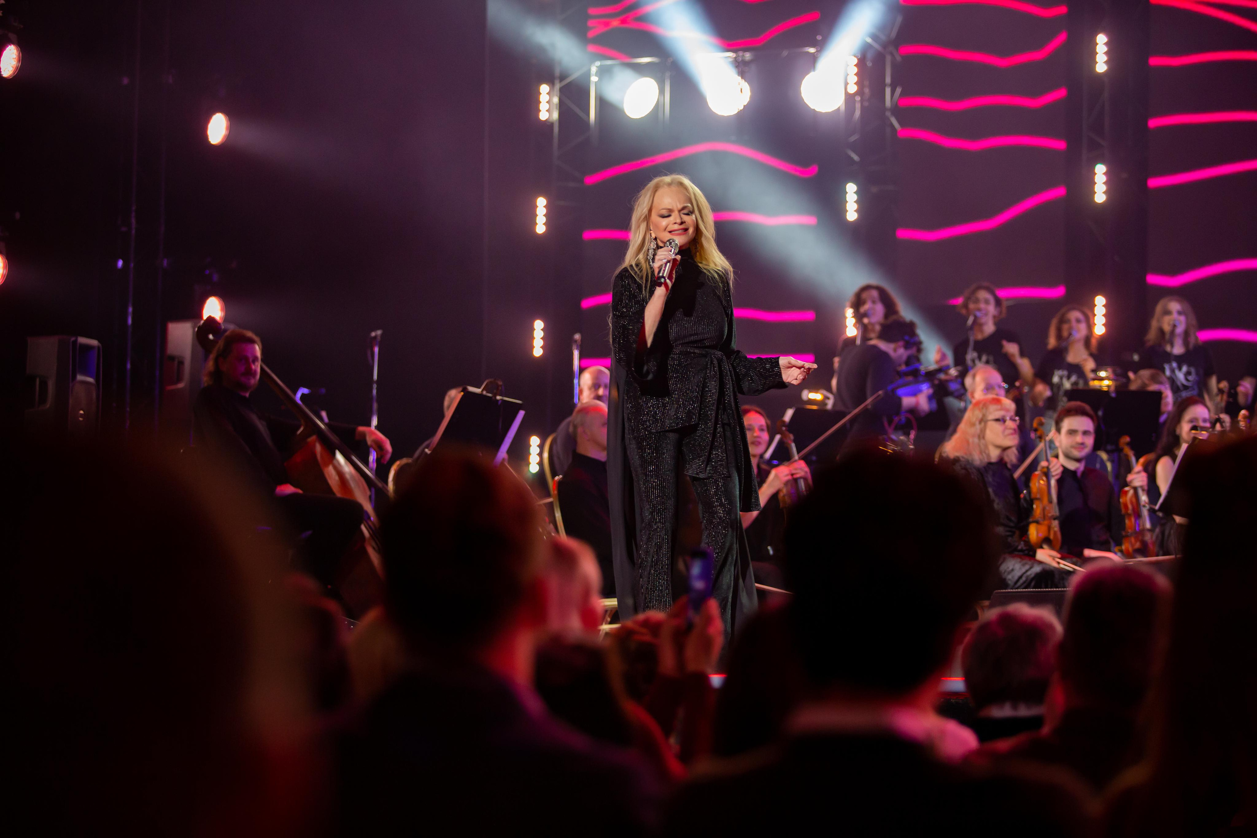 ЛАРИСА ДОЛИНА. Фотограф Сонкина Татьяна