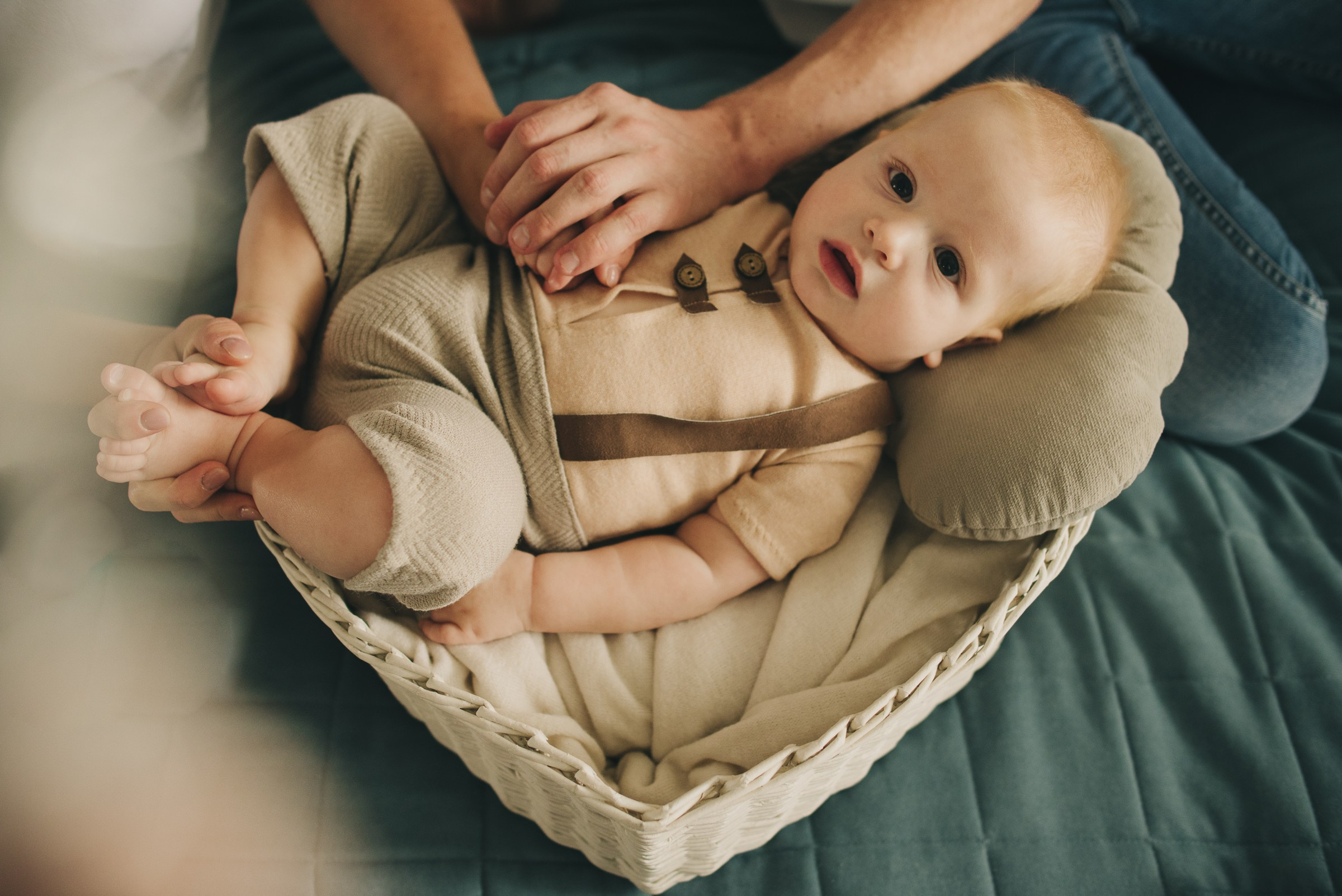 Наш мир — маленький ты!. Фотограф в Москве новорожденные свадьбы семьи Дарья Ларионова