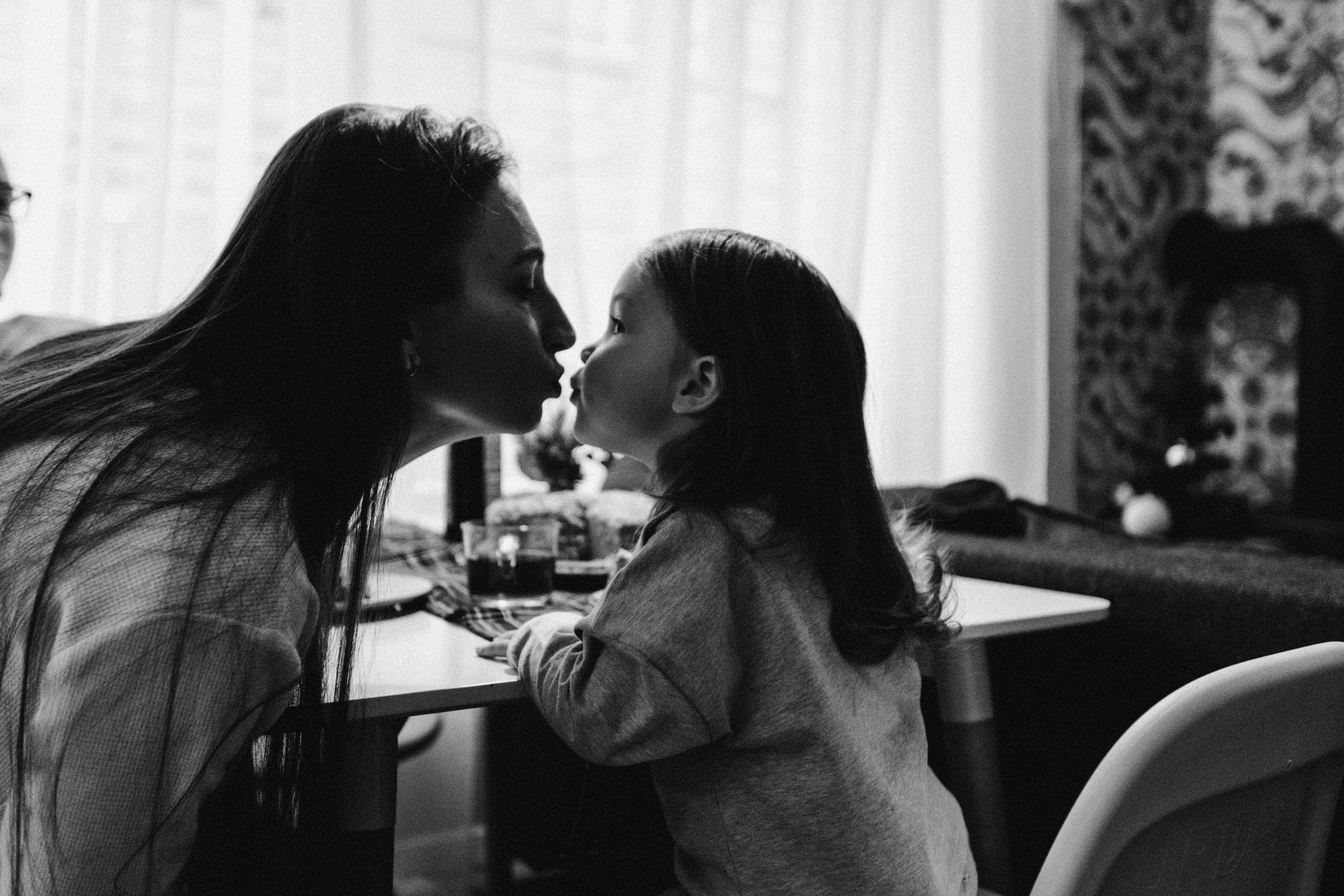 Где-то снежные дремлют метели, В ожидании праздничных чудес. Душевный фотограф Ваших самых ярких событий Марина Погребняк