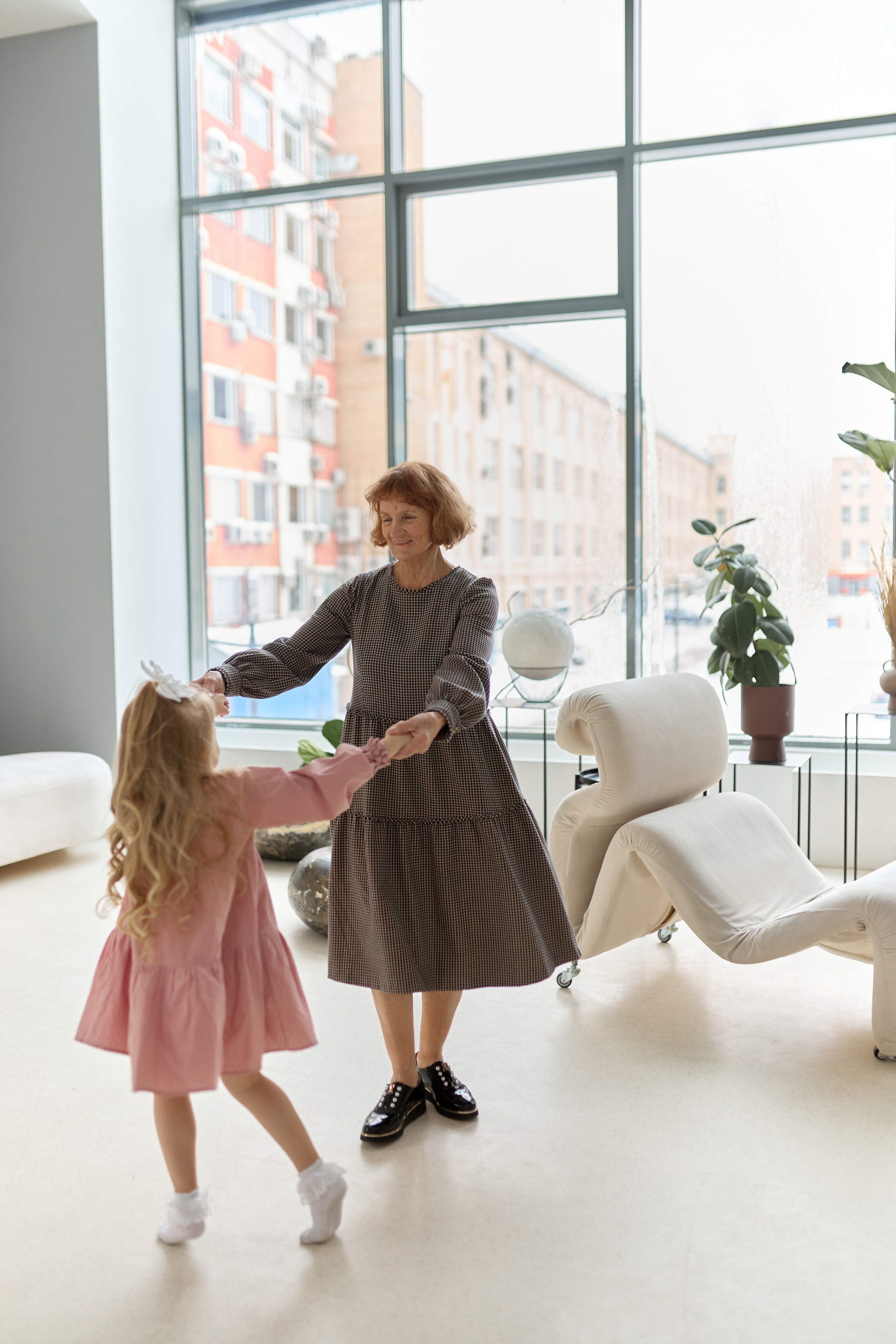 Семейная съемка в фотостудии. Сестры Карабаза. Фотографы и ретушеры в Москве и Санкт-Петербурге