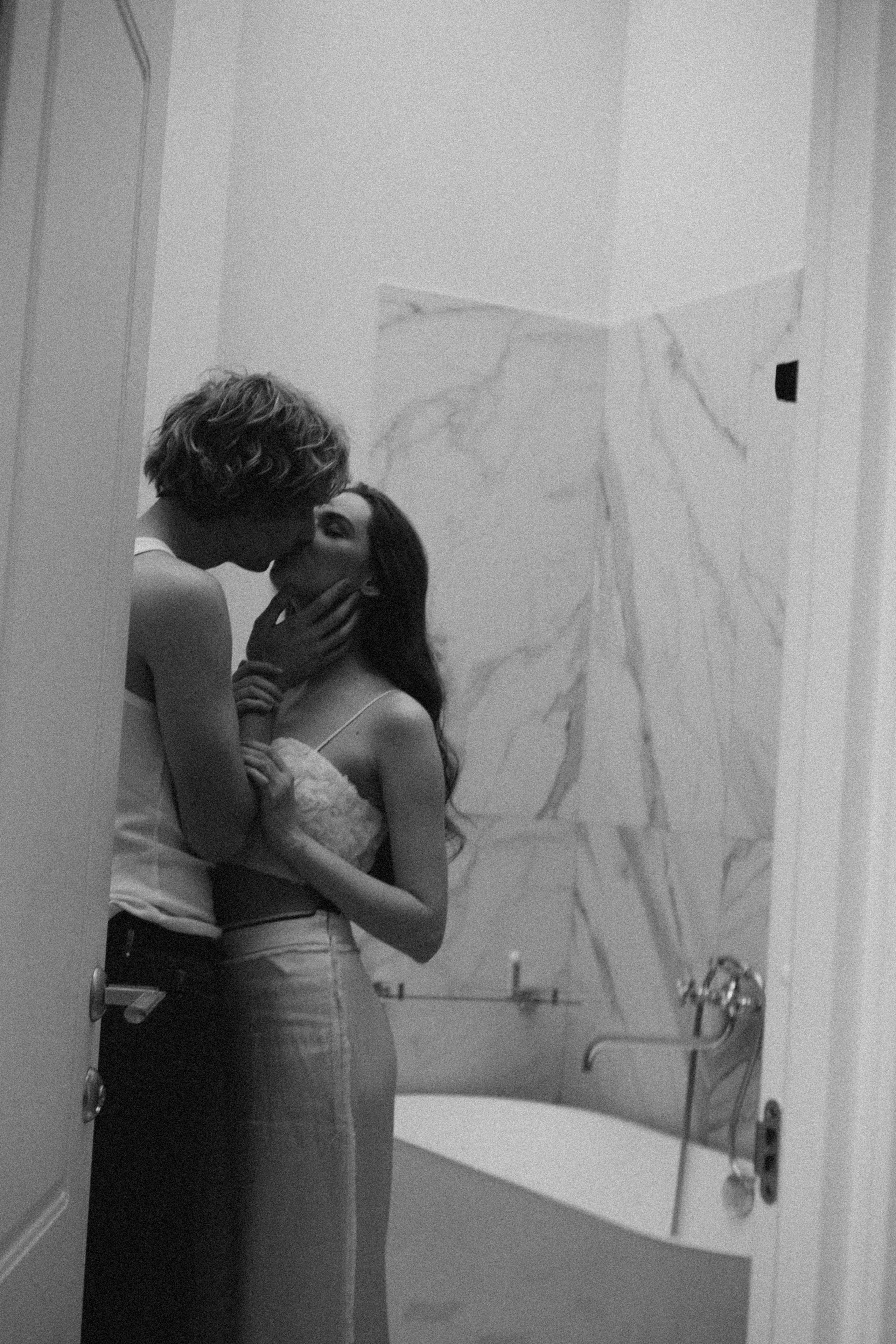 СВАДЕБНАЯ СЬЕМКА В ОТЕЛЕ. СБОРЫ ЖЕНИХА И НЕВЕСТЫ И ТАКЖЕ ТОР И ПОДГОТОВКА К ПРОГУЛКЕ. Профессиональный фотограф, Санкт-Петербург — Виктория Богомолова