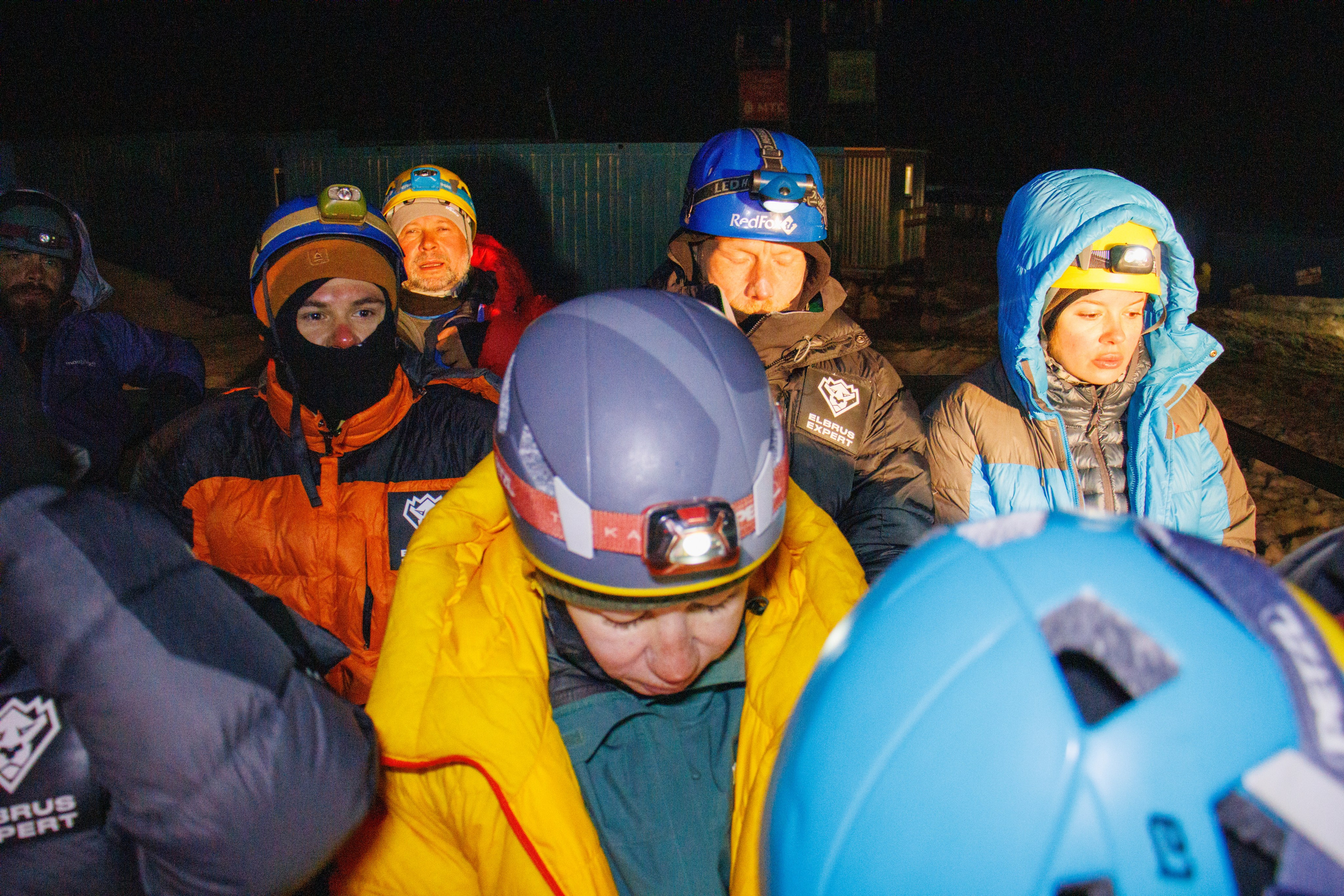 Эльбрус / восхождение. Фотограф на трекинг и восхождение Эльбрус, Приэльбрусье. Елизавета Бобок