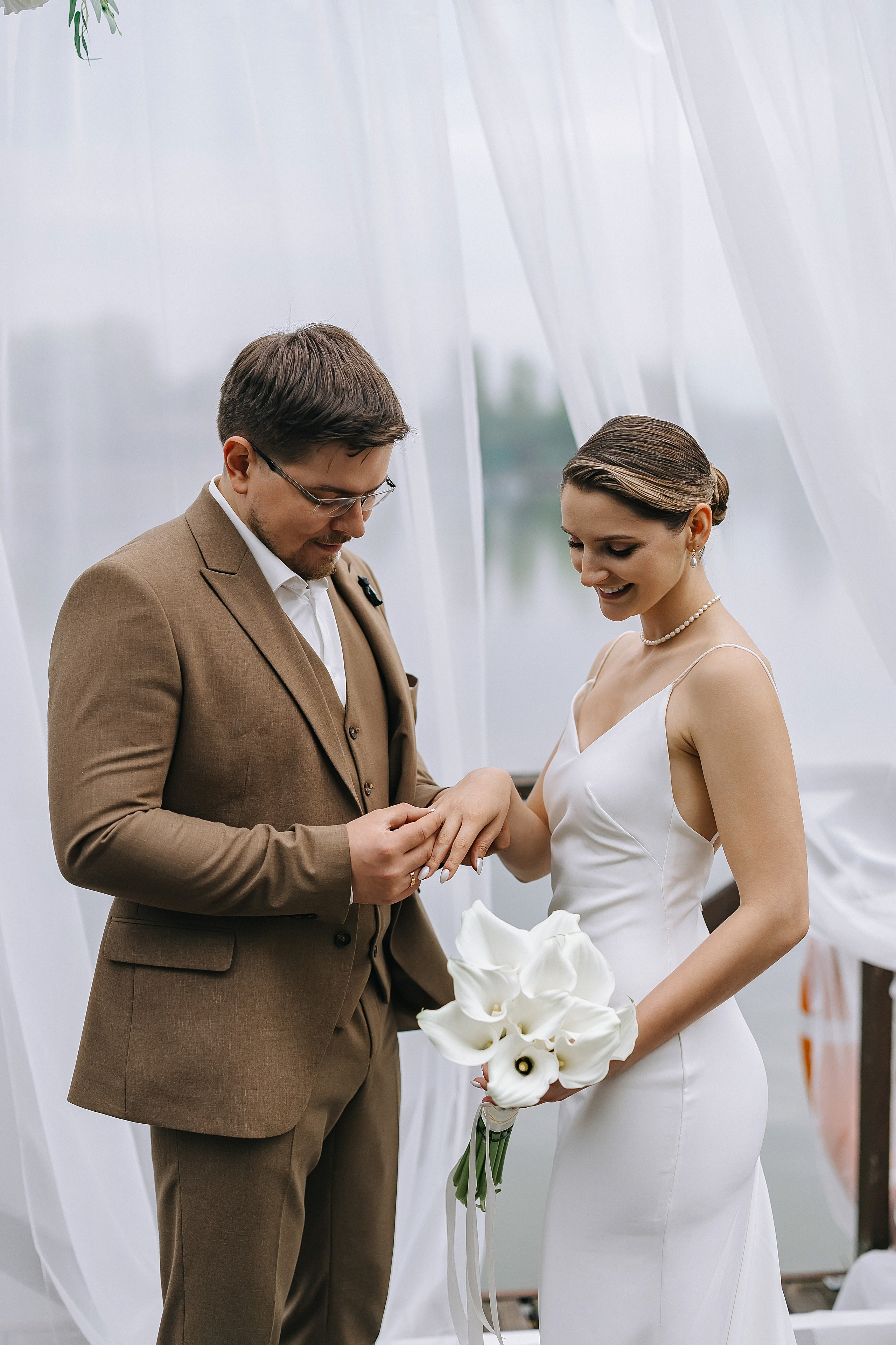 Белая арка. Александр Антонов. Профессиональный свадебный, репортажный фотограф в Москве, Подольске. Фото+Видео на любой праздник