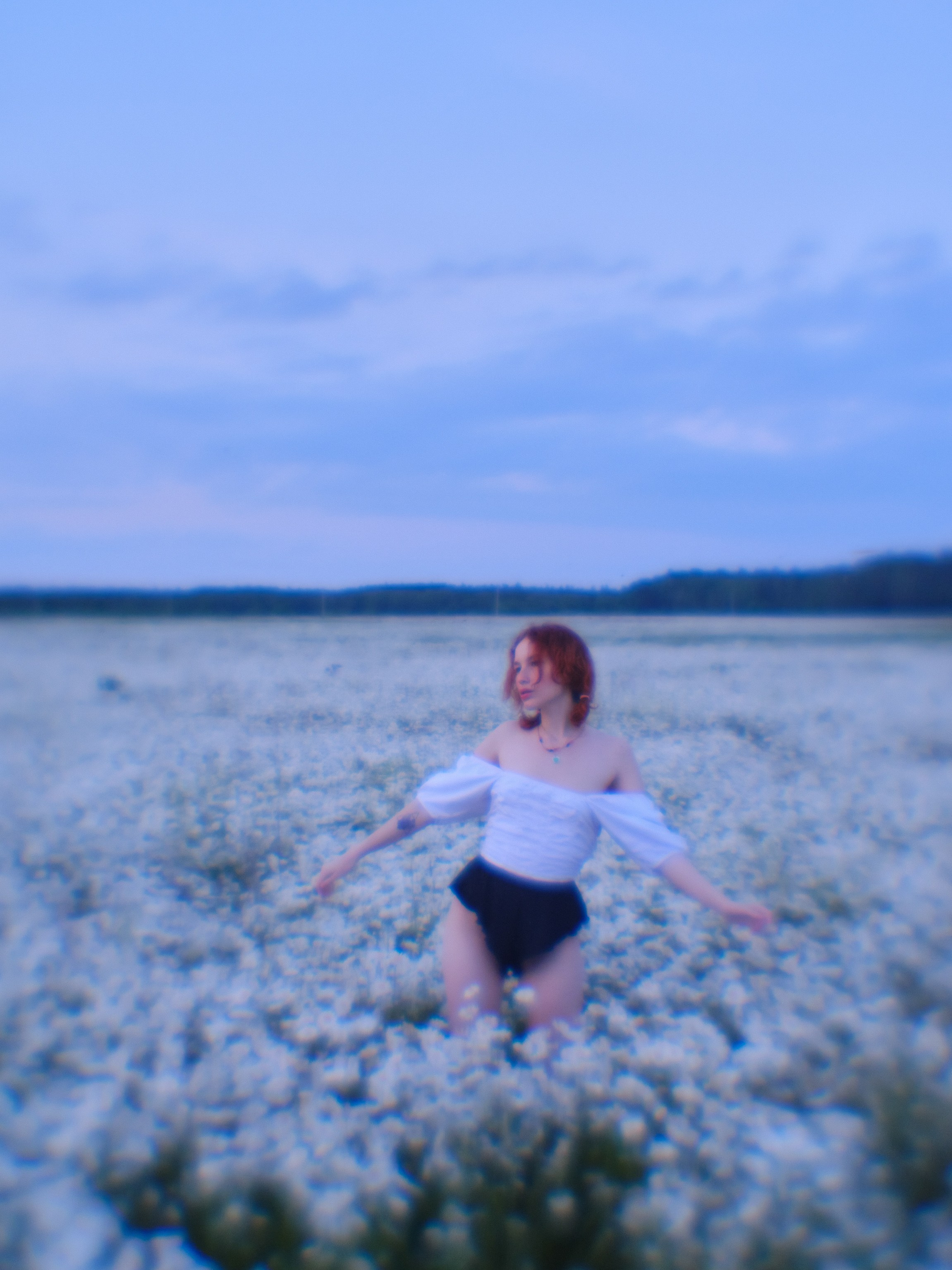 Кая. Ромашки. Фотограф Юлия Глазкова