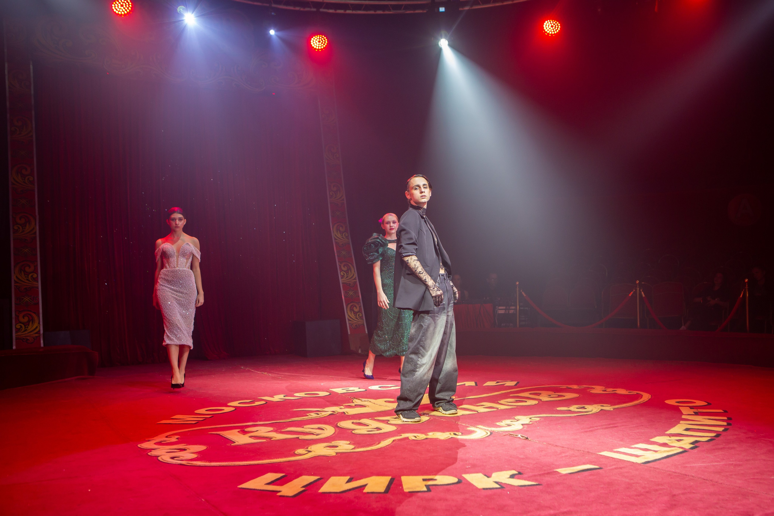 MANEGE SHOW. Репортажный, семейный, свадебный, портретный фотограф