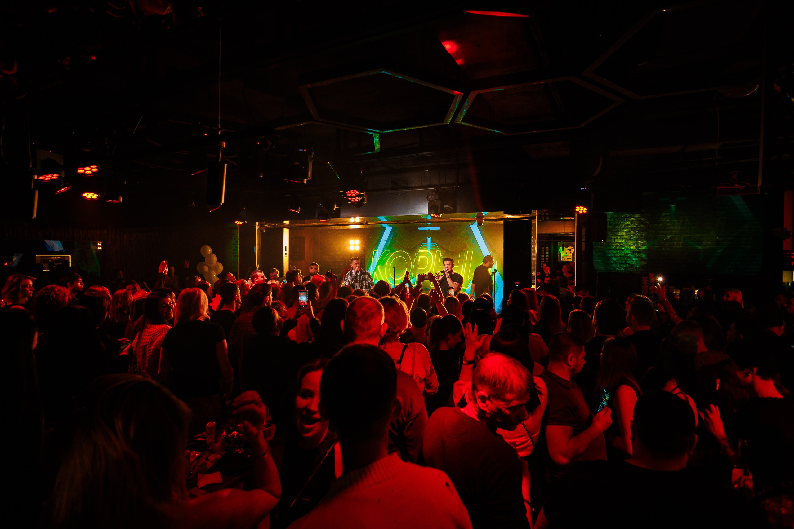 Выступление группы «Корни"_Santa Barbara_Симферополь_15.02.2025. Аминов Руслан | Фотограф