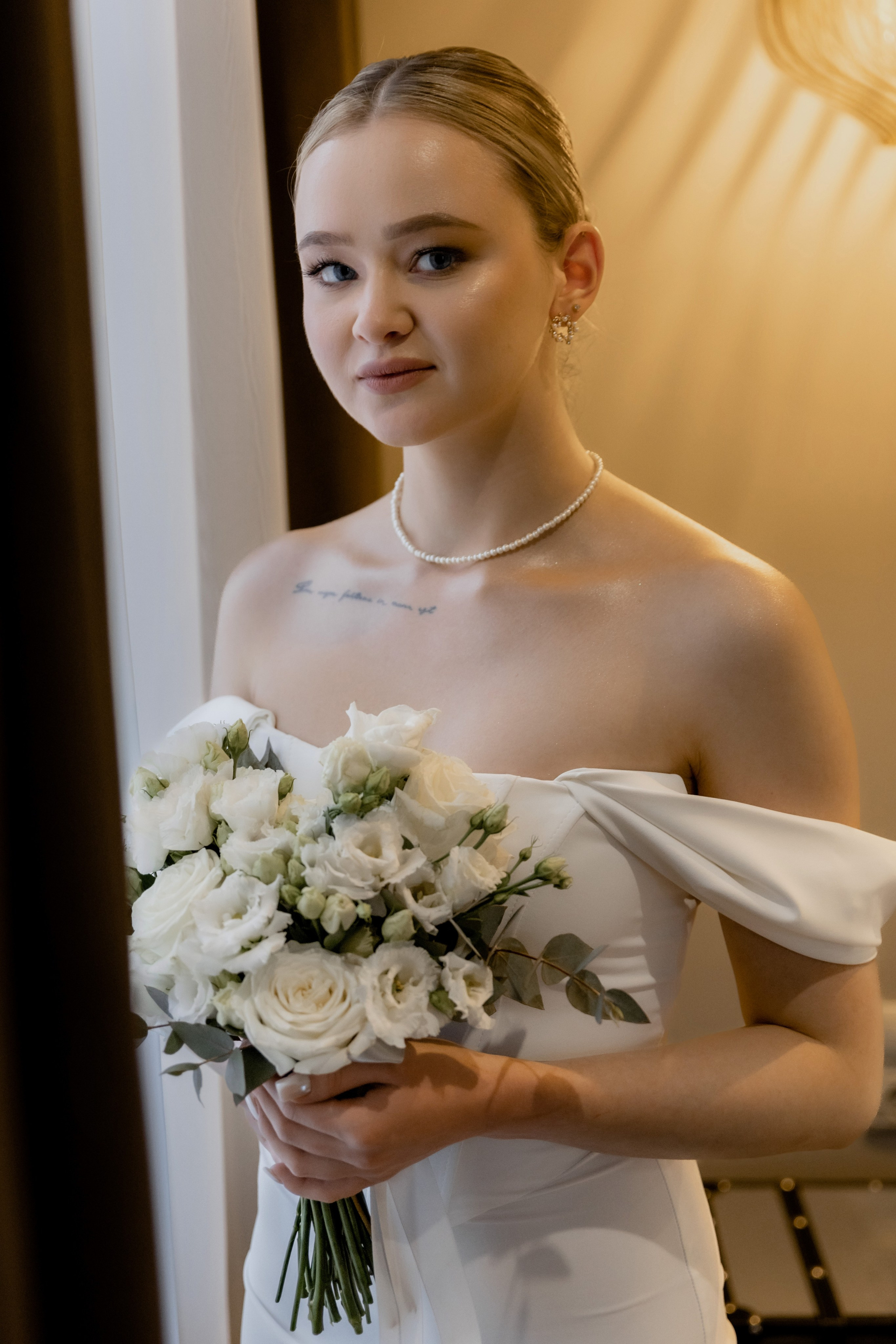 Свадебная фотосессия в отеле Чайковский г. Калининград. Свадебный фотограф Калининград