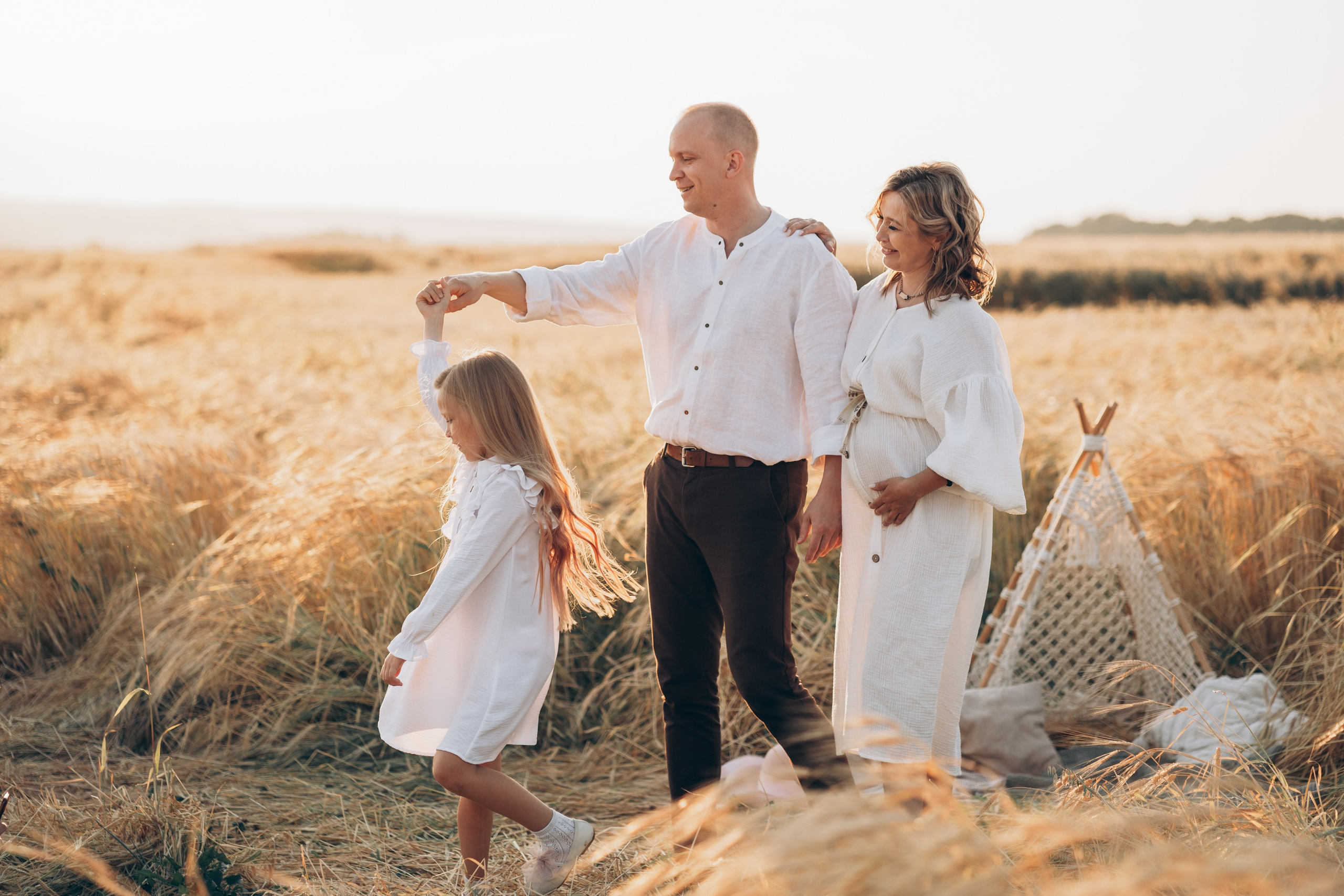 Закатная история в полях. Семейный фотограф в Москве Елена Гильманова