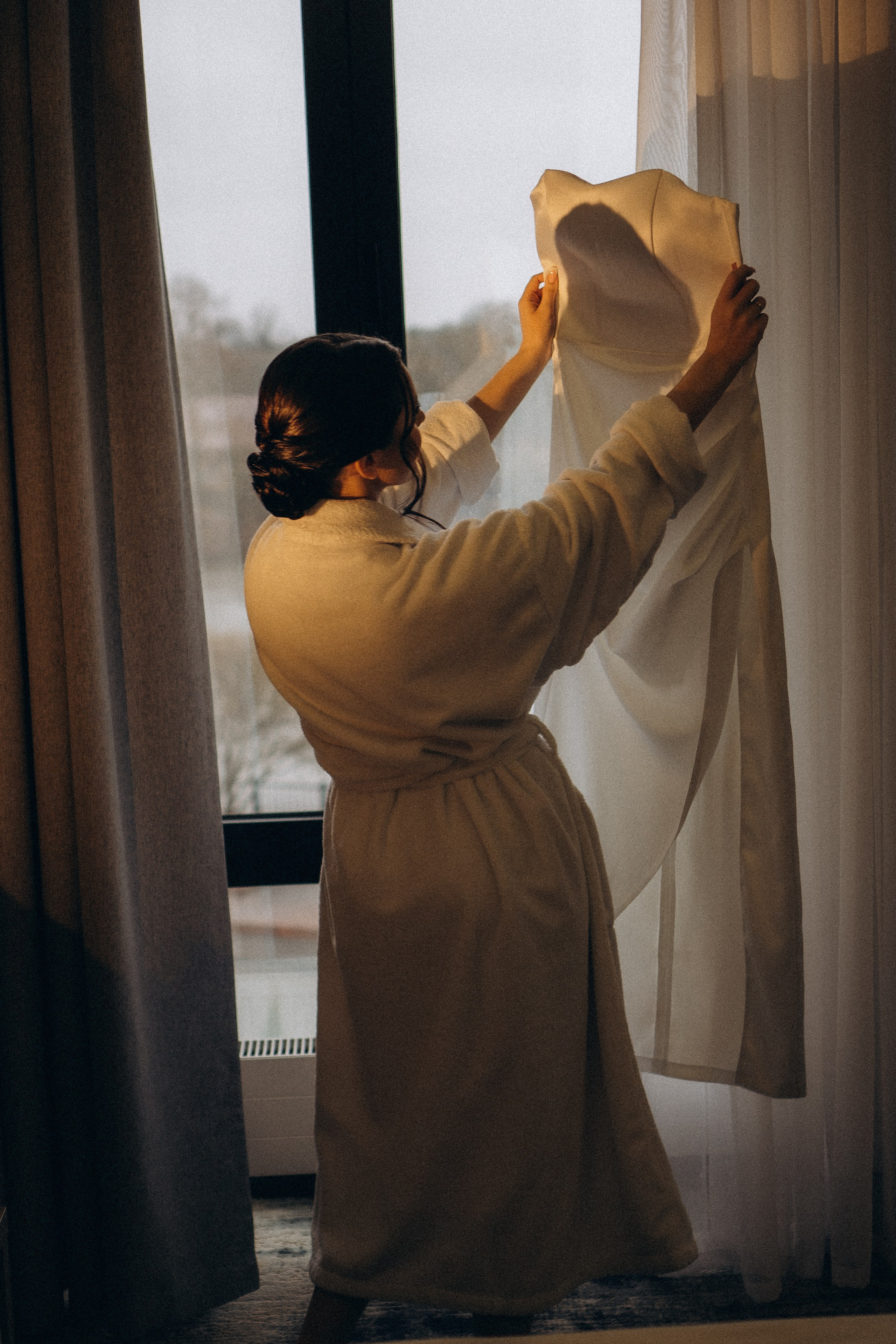 СВАДЕБНАЯ СЬЕМКА СБОРОВ ЖЕНИХА И НЕВЕСТЫ В ОТЕЛЕ И ТАКЖЕ ФОТОСЕССИИЯ В ОТЕЛЕЕ МЕГАПОЛИС БРЯНСК. Профессиональный фотограф, Санкт-Петербург — Виктория Богомолова