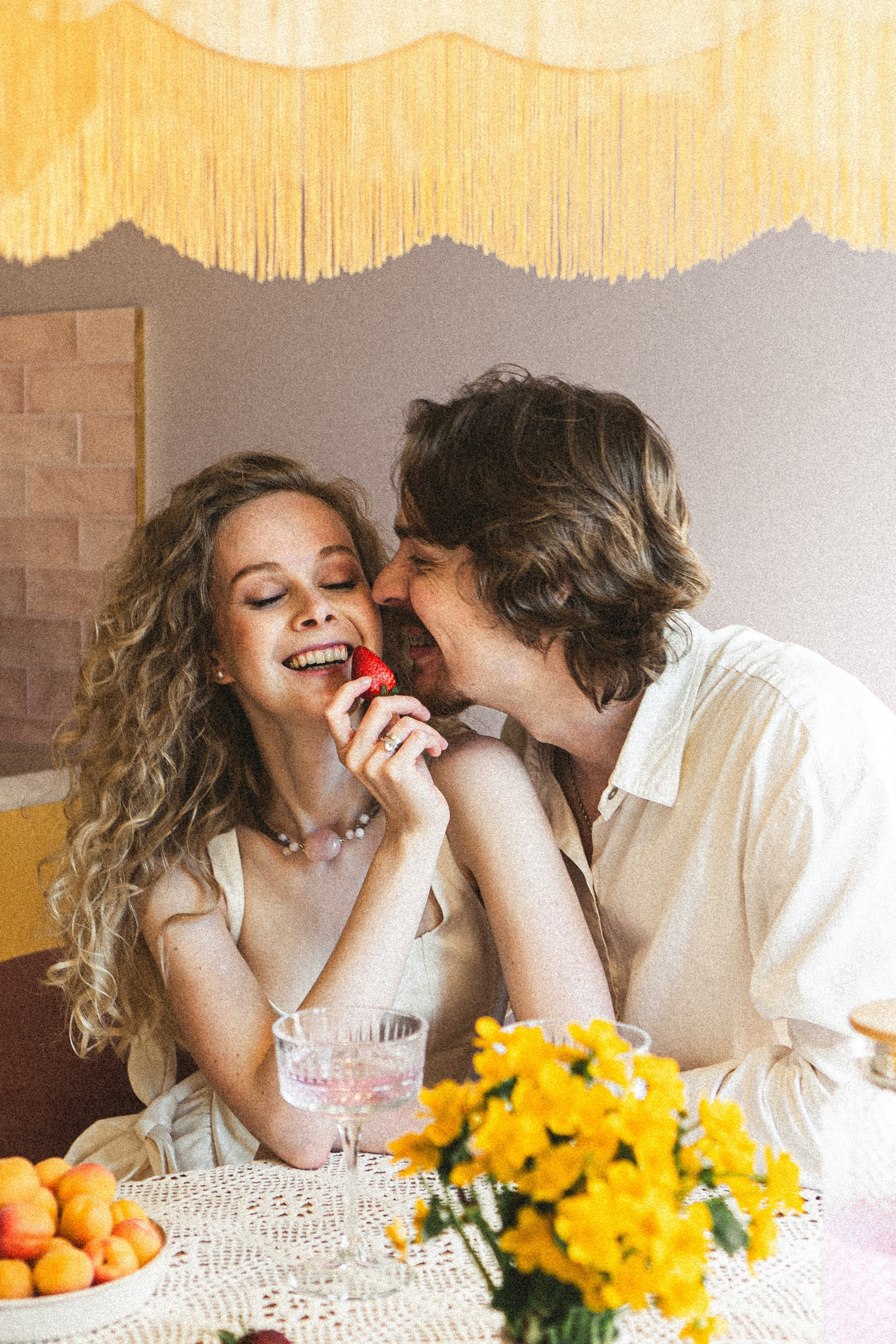 СВАДЕБНАЯ ПРОГУЛКА ПО ПЕТРОГРАДКЕ ВЕСНОЙ. СВАДЕБНАЯ ФОТОСЕССИИЯ НА ПЕТРОГРАДКЕ. Профессиональный фотограф, Санкт-Петербург — Виктория Богомолова