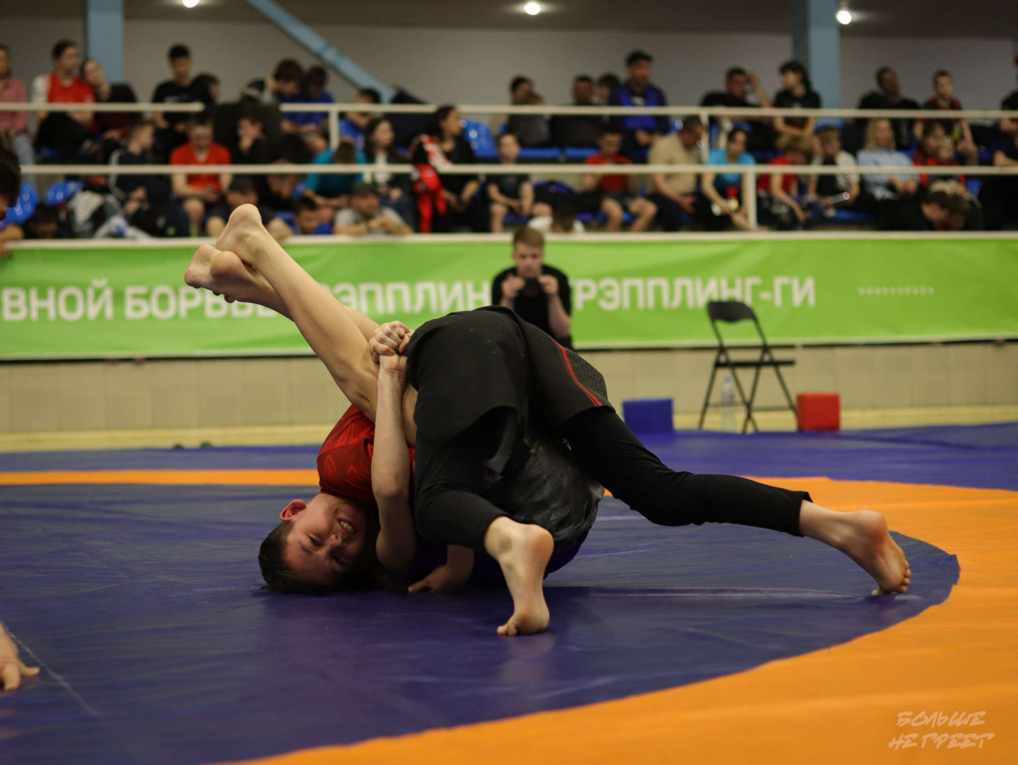 ПЕРВЕНСТВО УРФО ПО СПОРТИВНОЙ БОРЬБЕ ГРЭППЛИНГ И ГРЭППЛИНГ-ГИ. Больше не греет