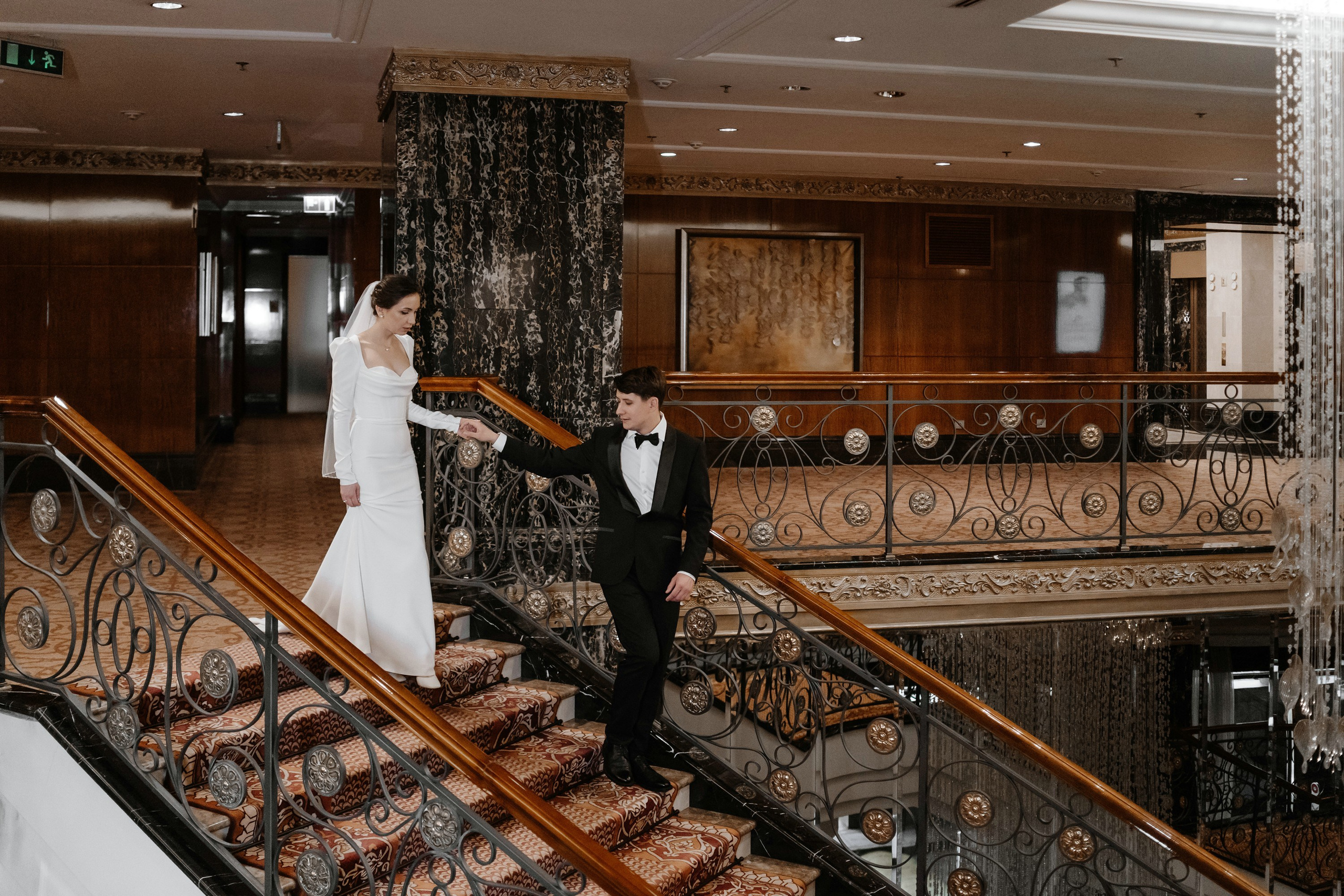 Фотосессия свадьбы в Lotte Plaza. Свадебный и семейный фотограф в Москве Светлана Зоткина
