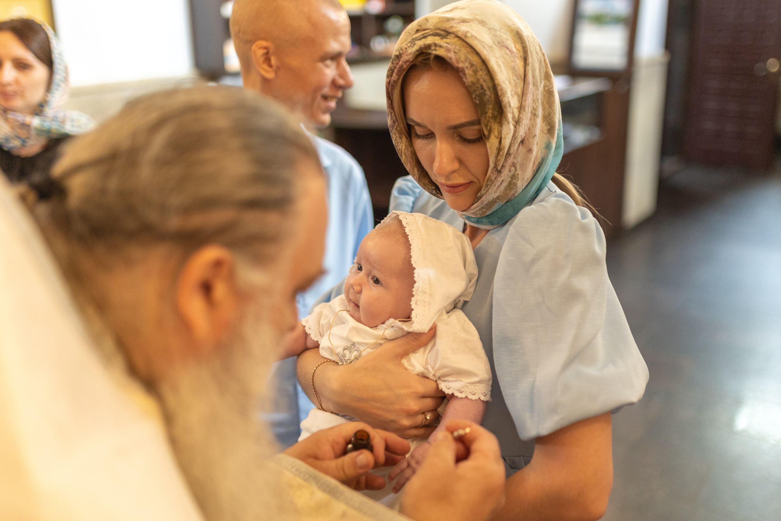 Крещение, Храм во имя Всемилостивого Спаса (на Звёздочке). Фотограф новорожденных. Детский и семейный фотограф Марьяна Юдина