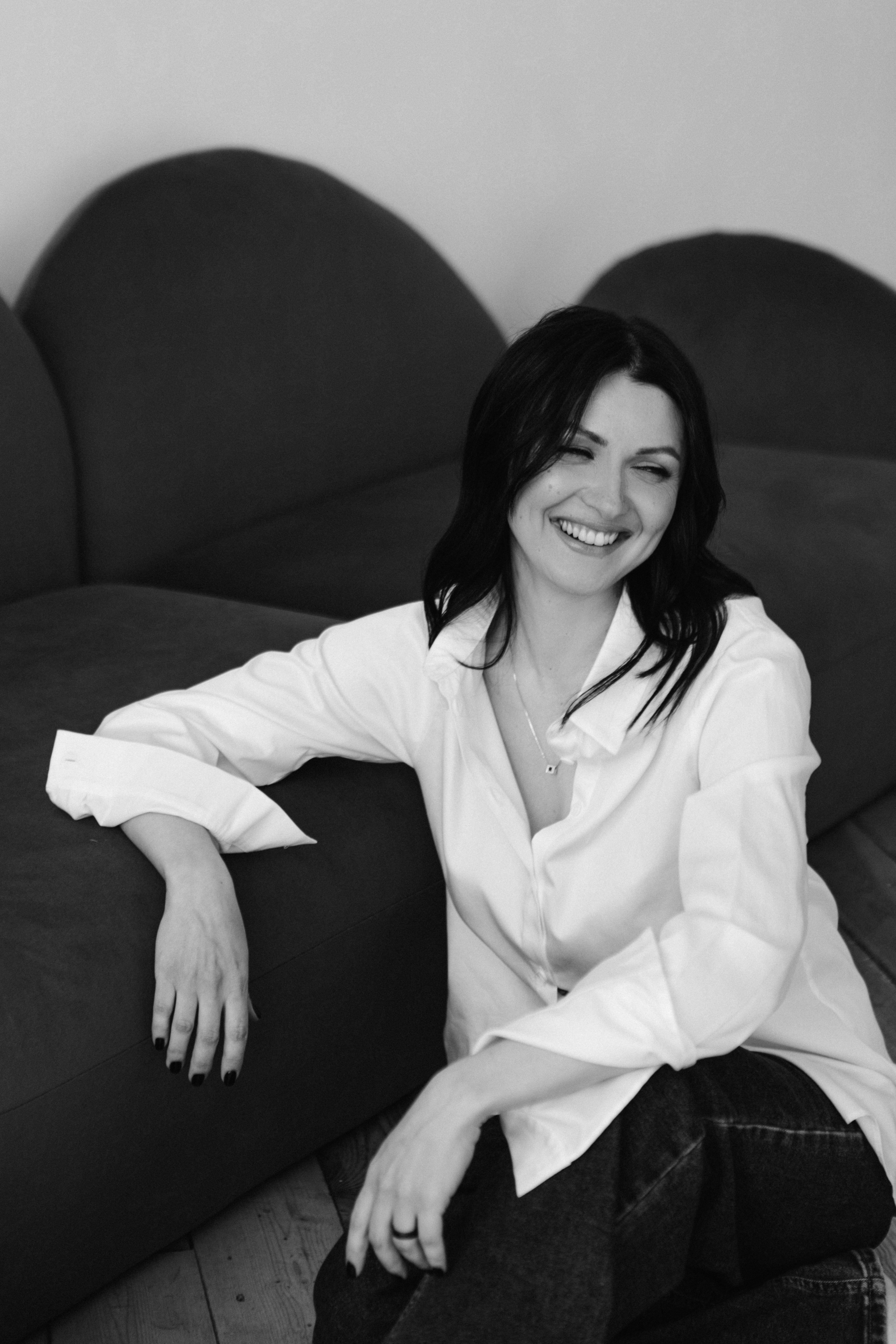 Анна ч/б. Главная