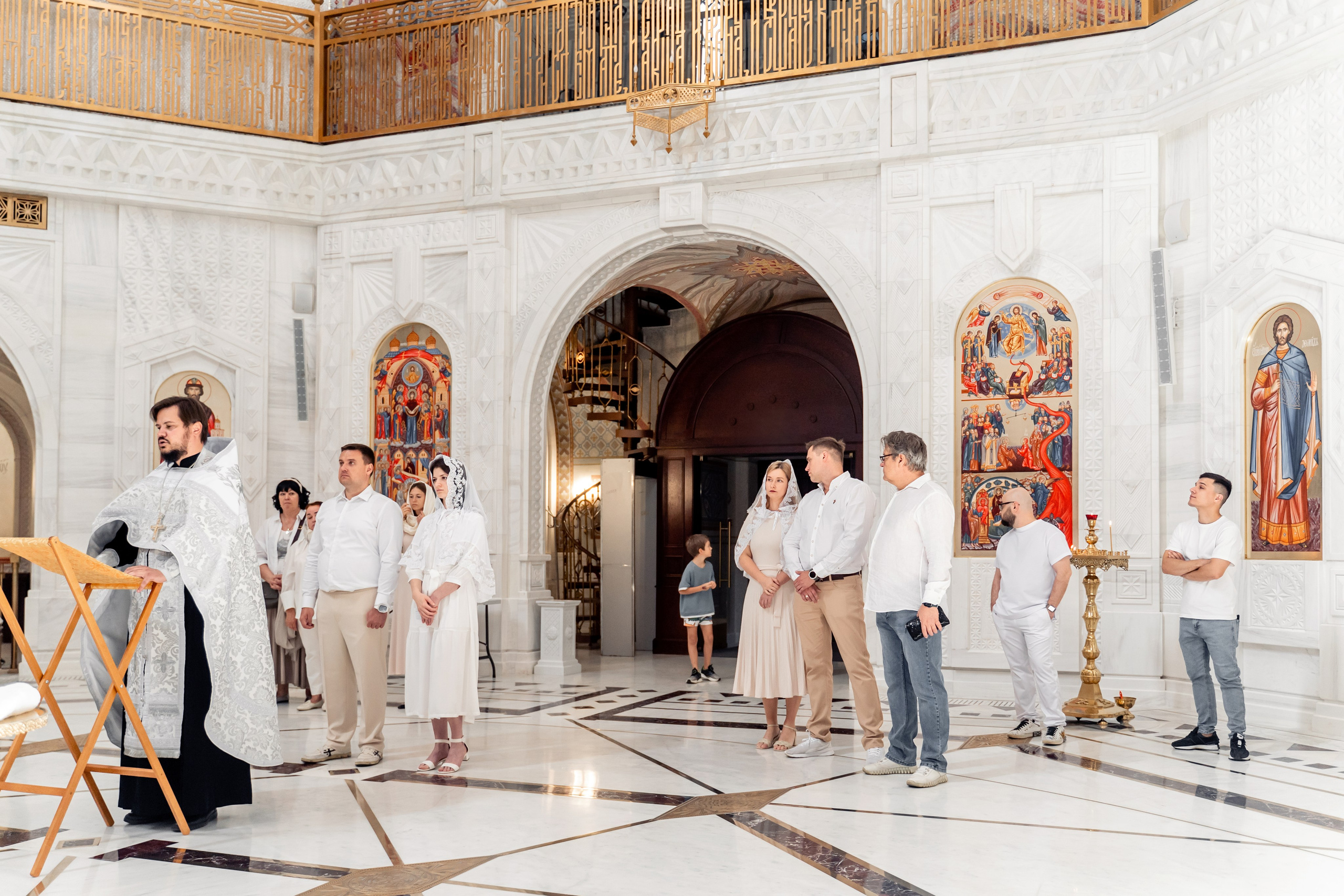 Фотограф на крещение Москва. Храм Владимира Равноапостольного Спартак. Фотограф \ Видеограф на Крещение, Венчание Москва| Семейные съемки