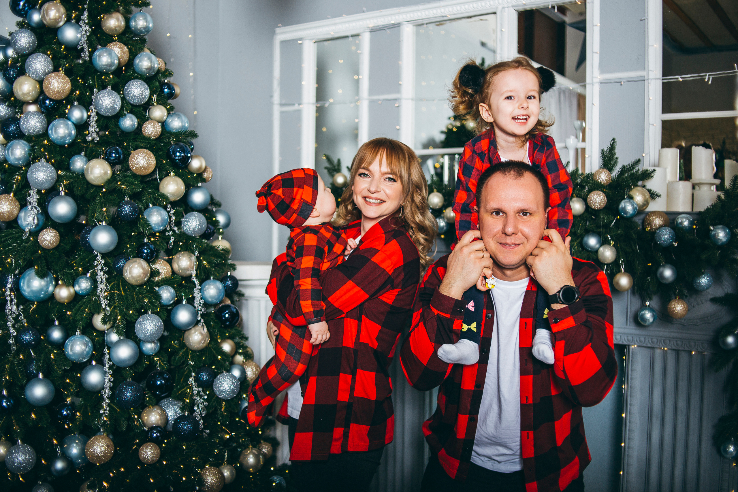 Новогодняя в фотостудии Лица (Гагарина 78). Семейный фотограф Валентина Качур в Сочи