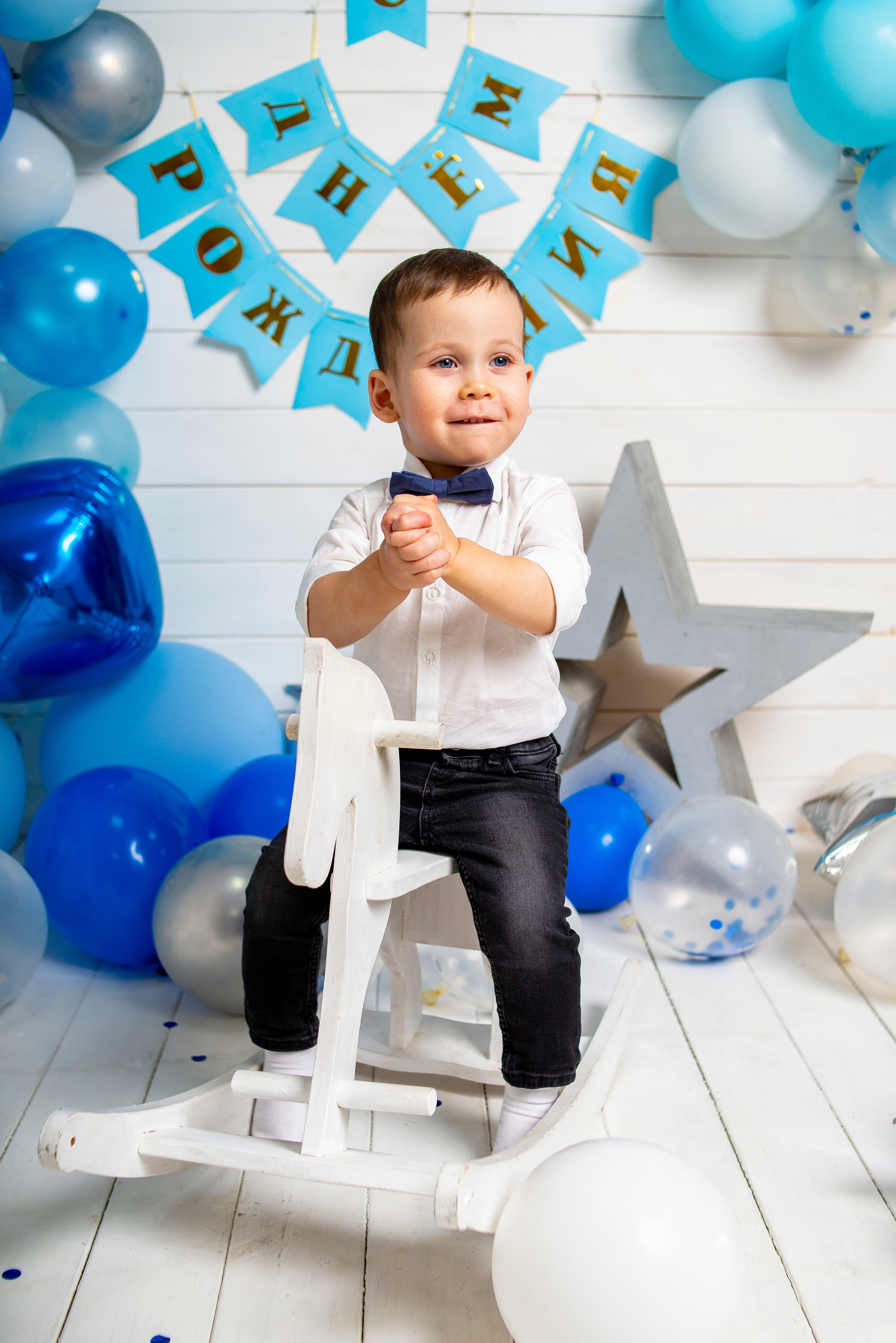 Гордей @vlasova_anna261094 в детской фотостудии @bambino_fotostudio_sochi. Семейный фотограф Валентина Качур в Сочи