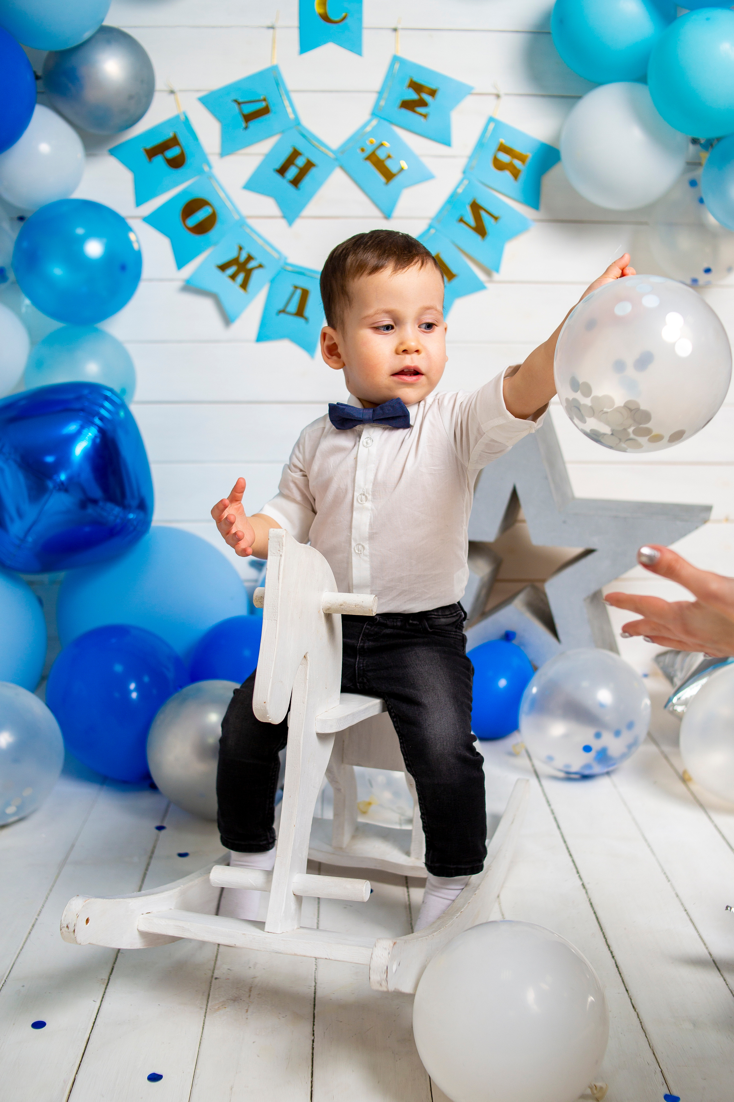 Гордей @vlasova_anna261094 в детской фотостудии @bambino_fotostudio_sochi. Семейный фотограф Валентина Качур в Сочи