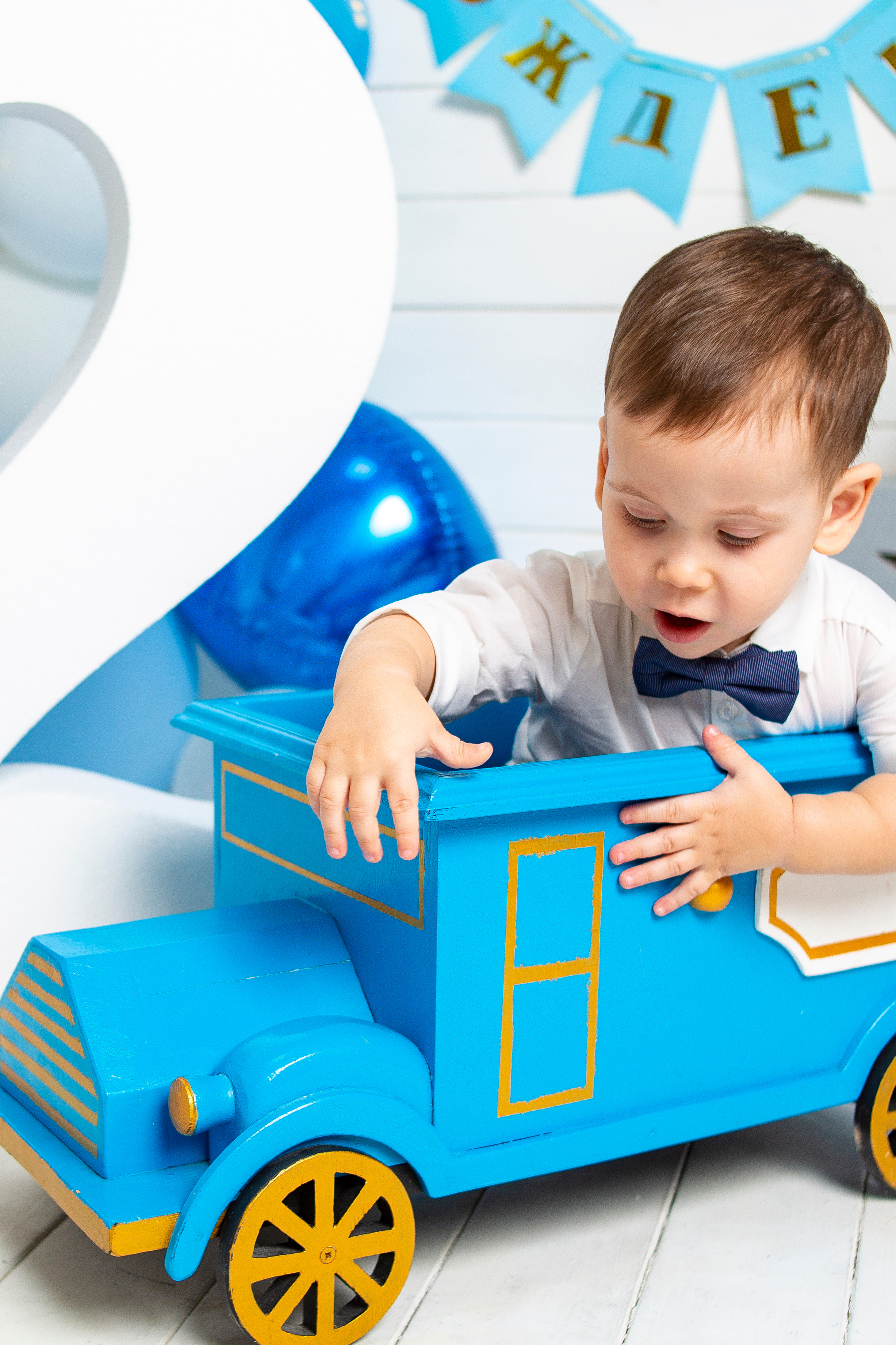 Гордей @vlasova_anna261094 в детской фотостудии @bambino_fotostudio_sochi. Семейный фотограф Валентина Качур в Сочи