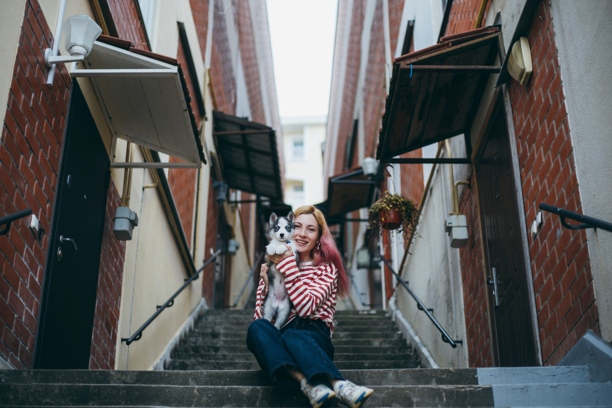 Анна с мужем и собаками @kosach_a. Семейный фотограф Валентина Качур в Сочи