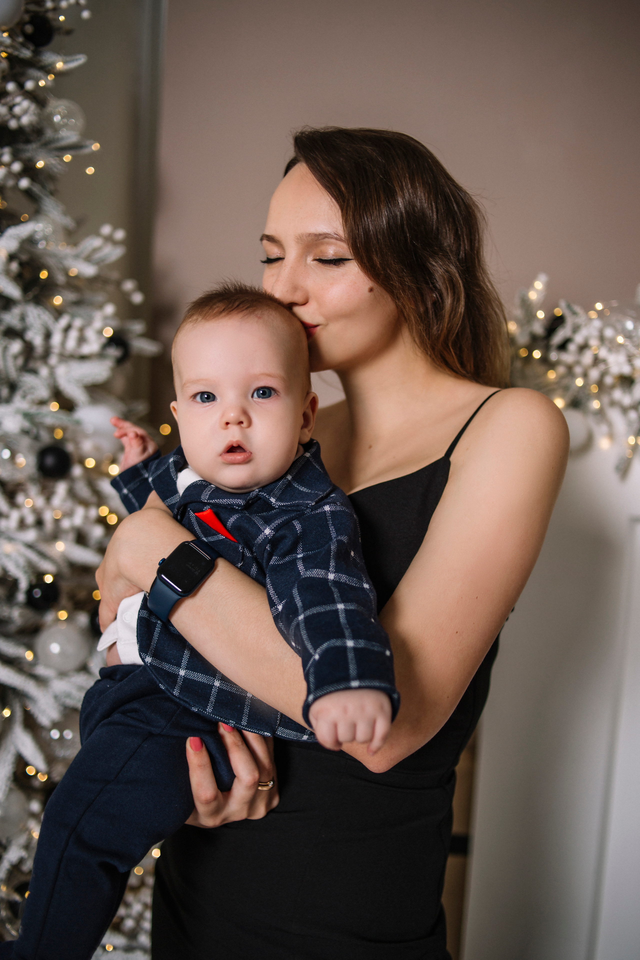 Новогодняя для семьи Юлии в фотостудии Воздух (ул.Мацестинская). Семейный фотограф Валентина Качур в Сочи