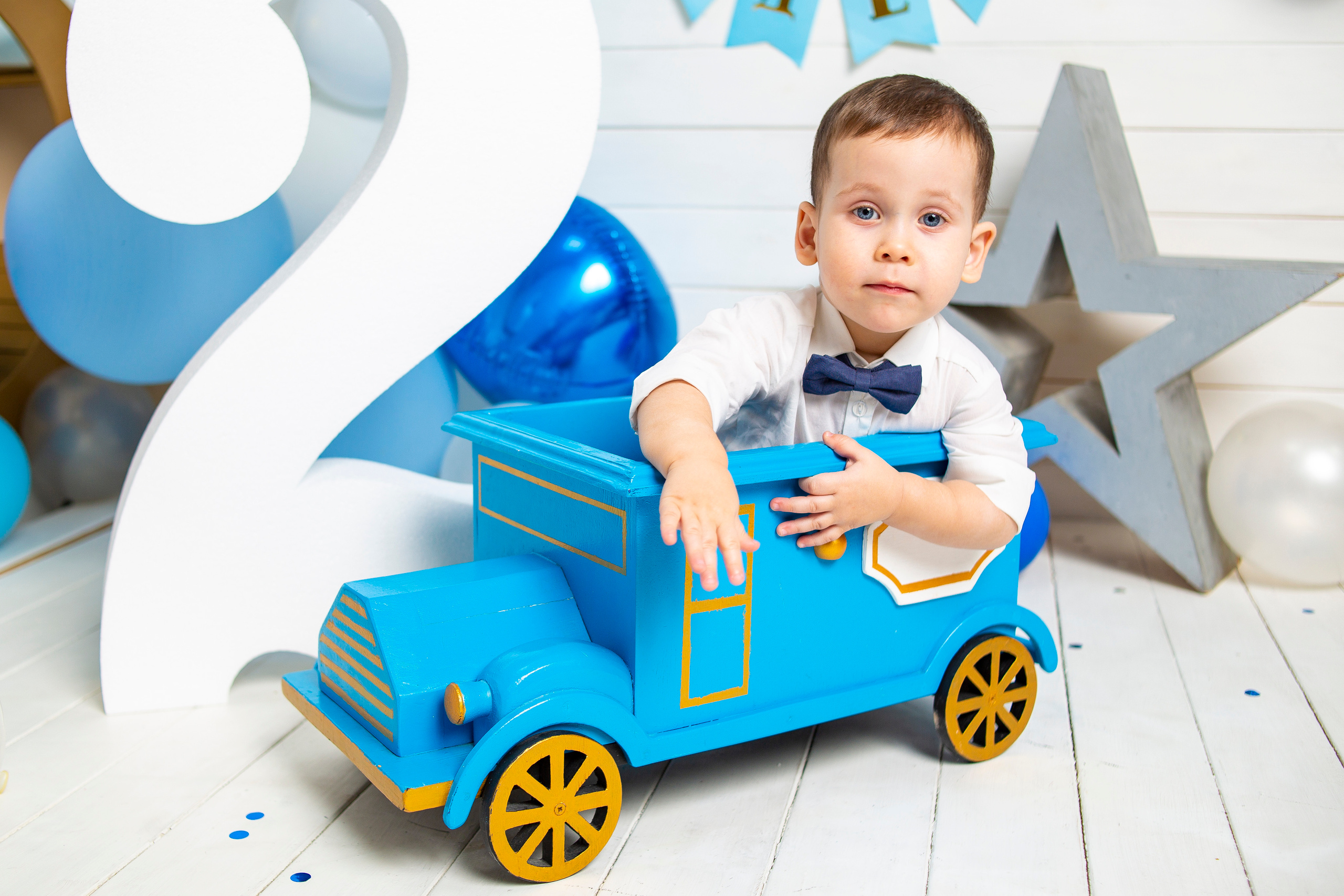 Гордей @vlasova_anna261094 в детской фотостудии @bambino_fotostudio_sochi. Семейный фотограф Валентина Качур в Сочи