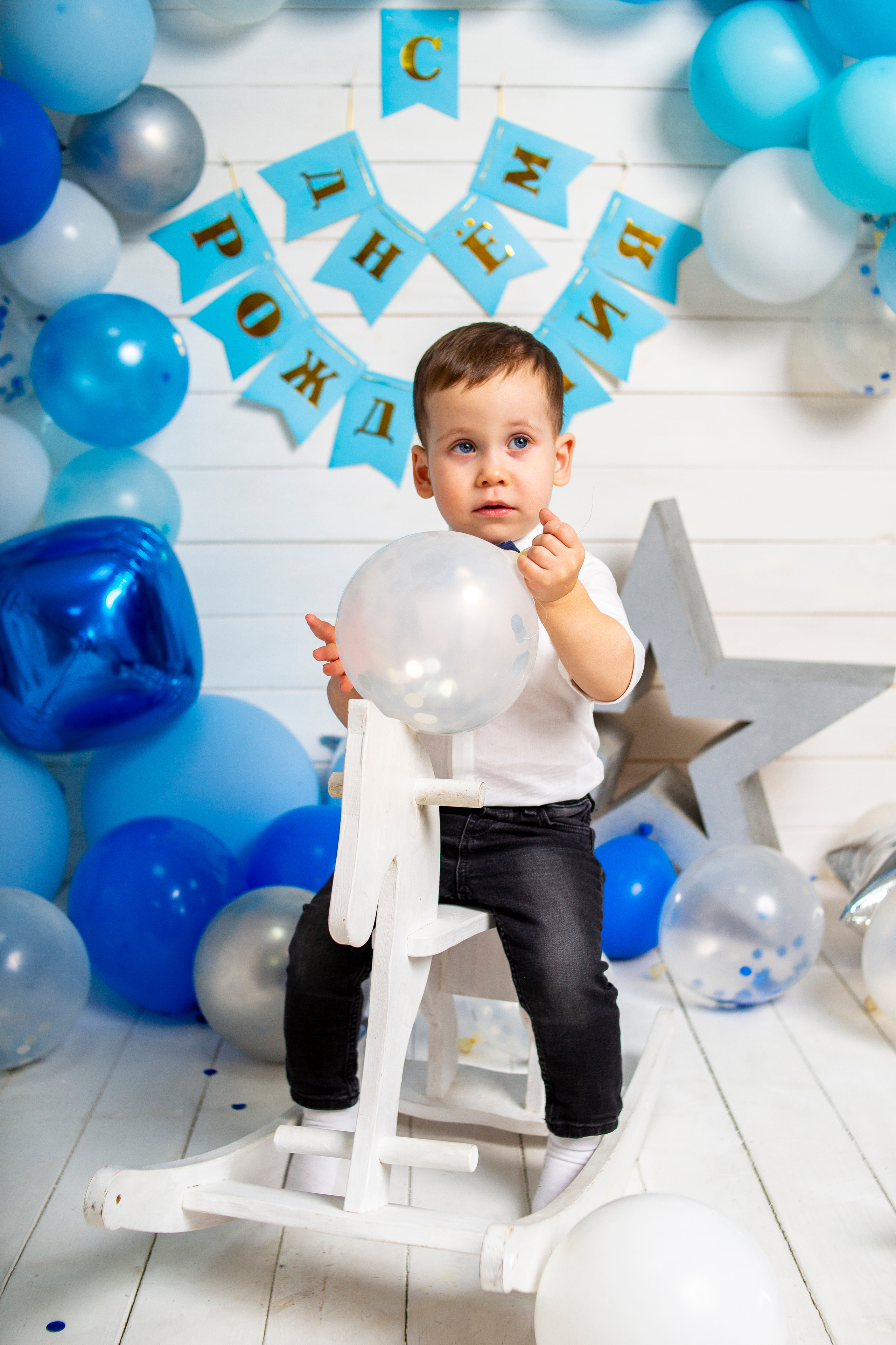 Гордей @vlasova_anna261094 в детской фотостудии @bambino_fotostudio_sochi. Семейный фотограф Валентина Качур в Сочи