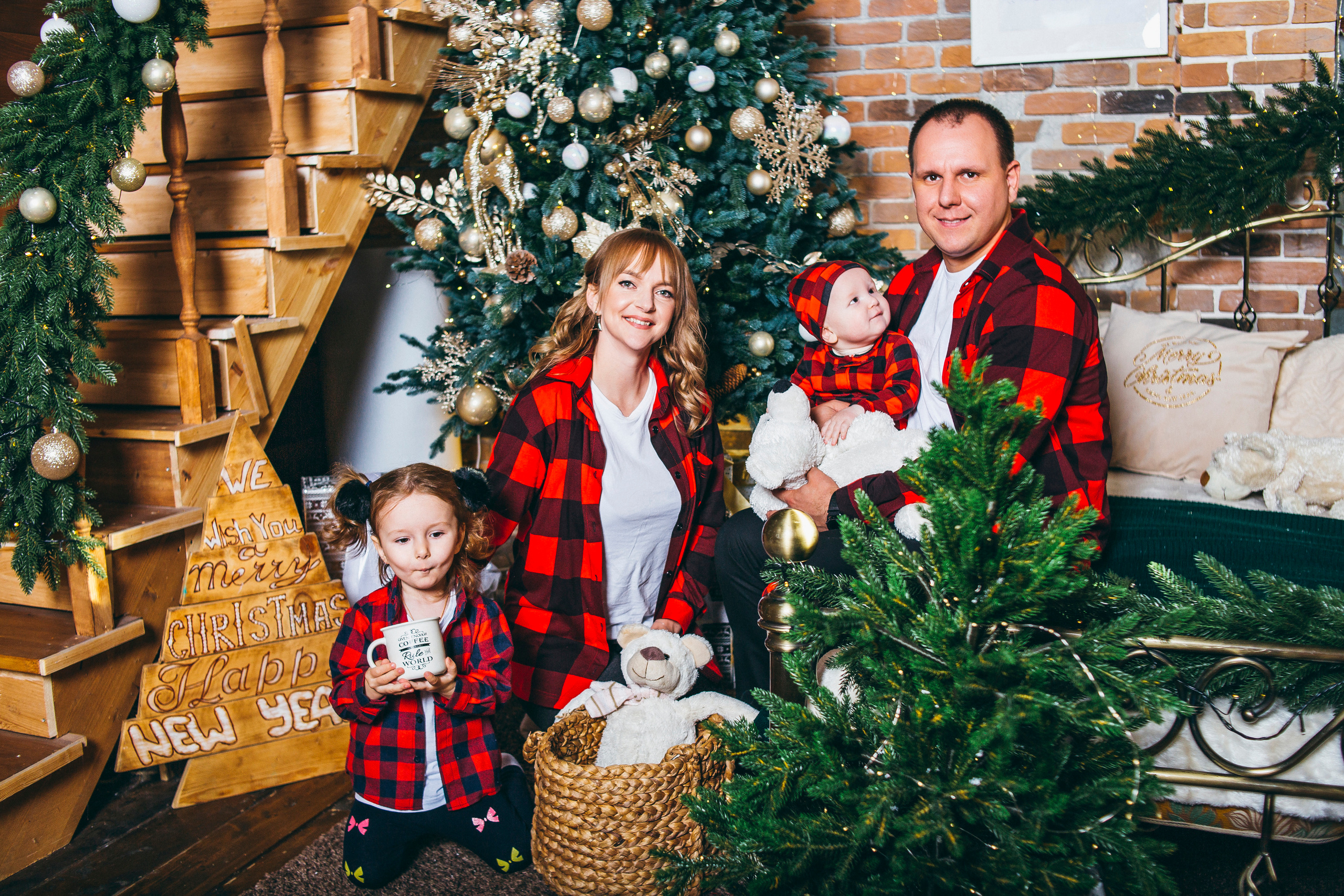 Новогодняя в фотостудии Лица (Гагарина 78). Семейный фотограф Валентина Качур в Сочи