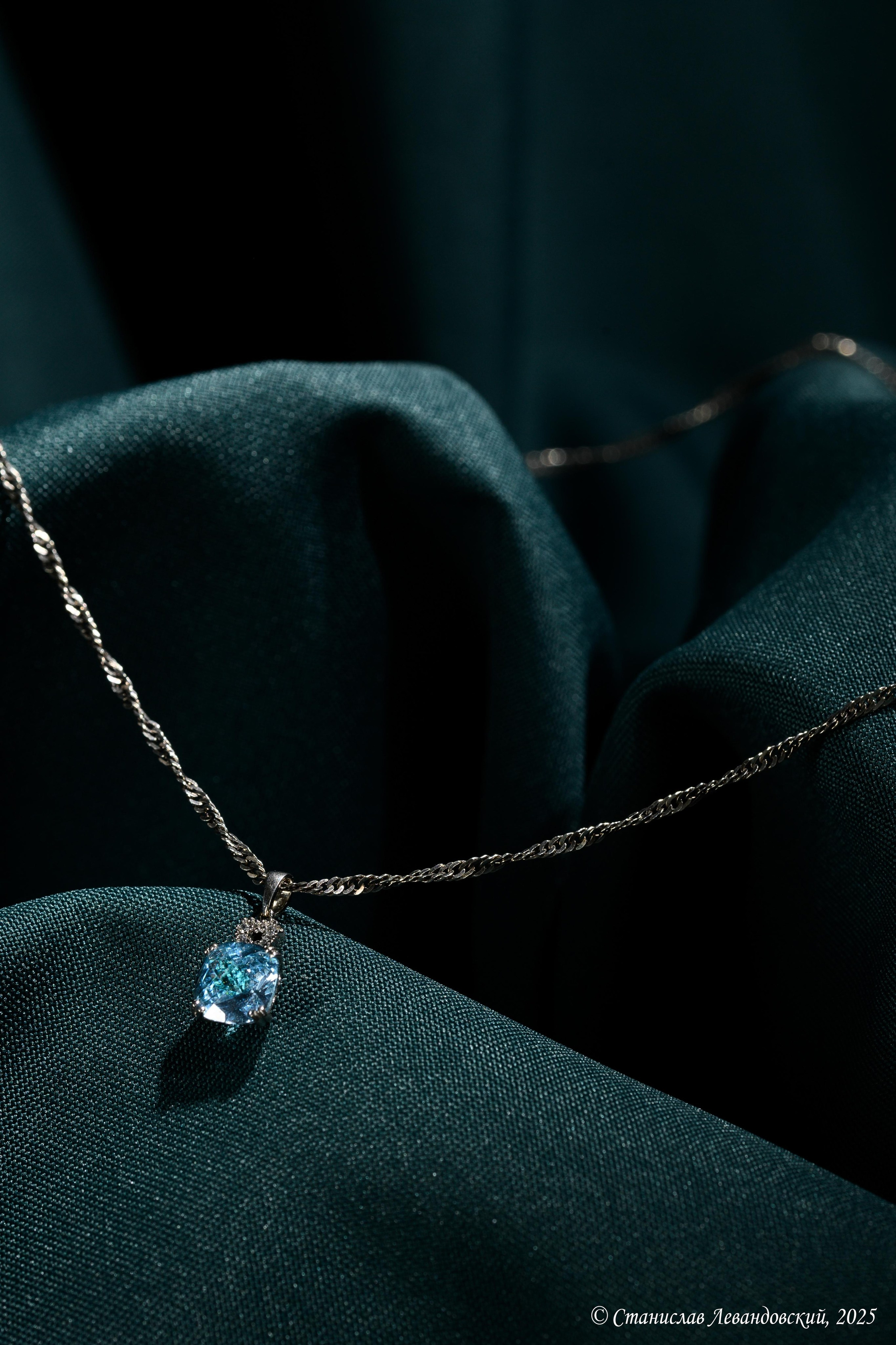 Предметы с глянцевой поверхностью. Предметный фотограф в Москве Станислав Левандовский