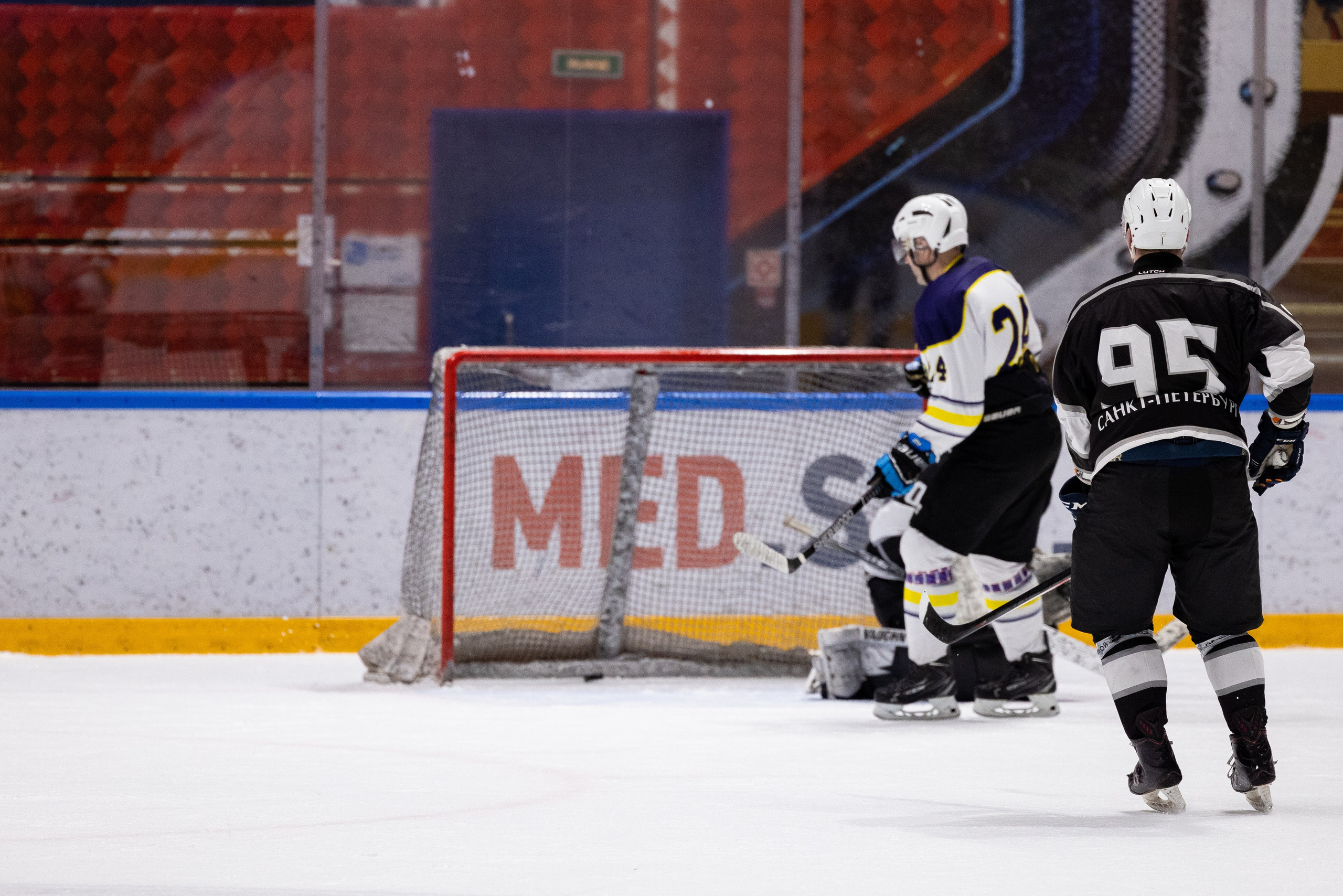 Бульдозер vs. LR-строй. Фотограф Александр Заломаев