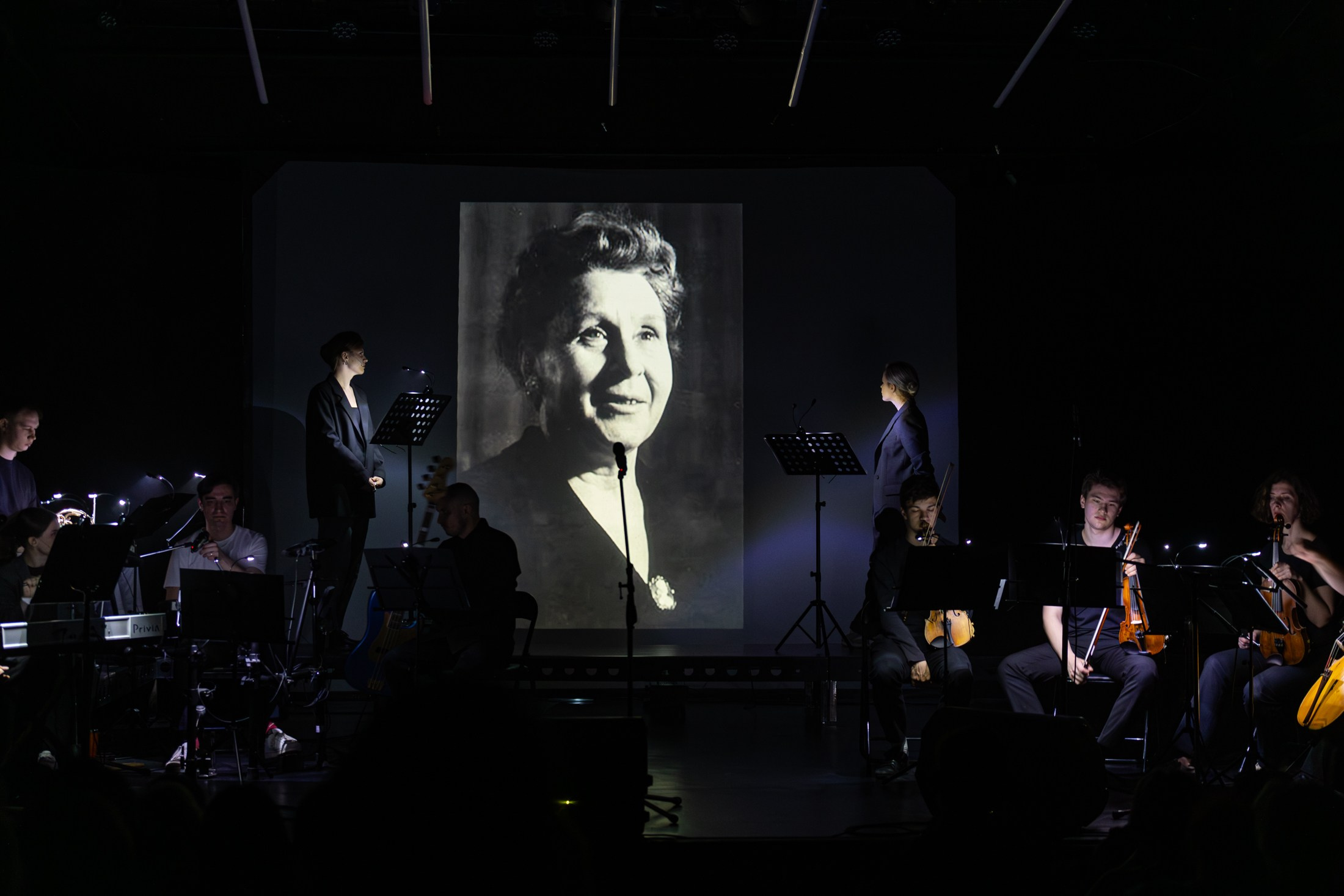 Театр Старый дом «И снова май». Фотограф Александр Поздняков  Новосибирск