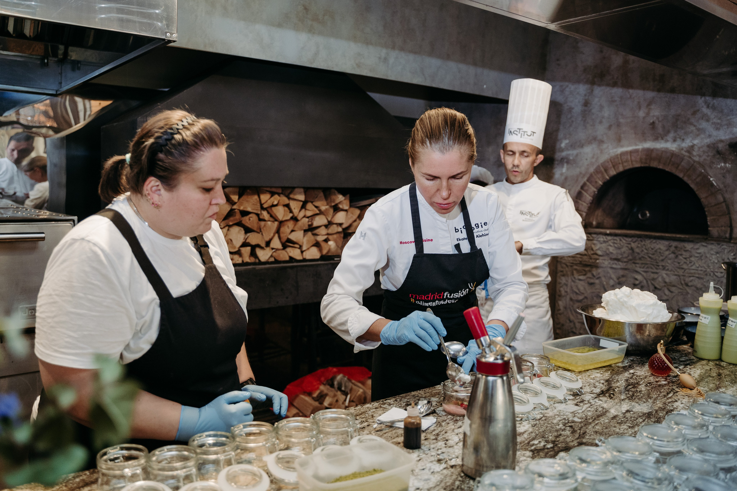 Открытый ужин с Mishlen Шеф Поварами. Репортажный и свадебный фотограф в Москве Рая Небогатова