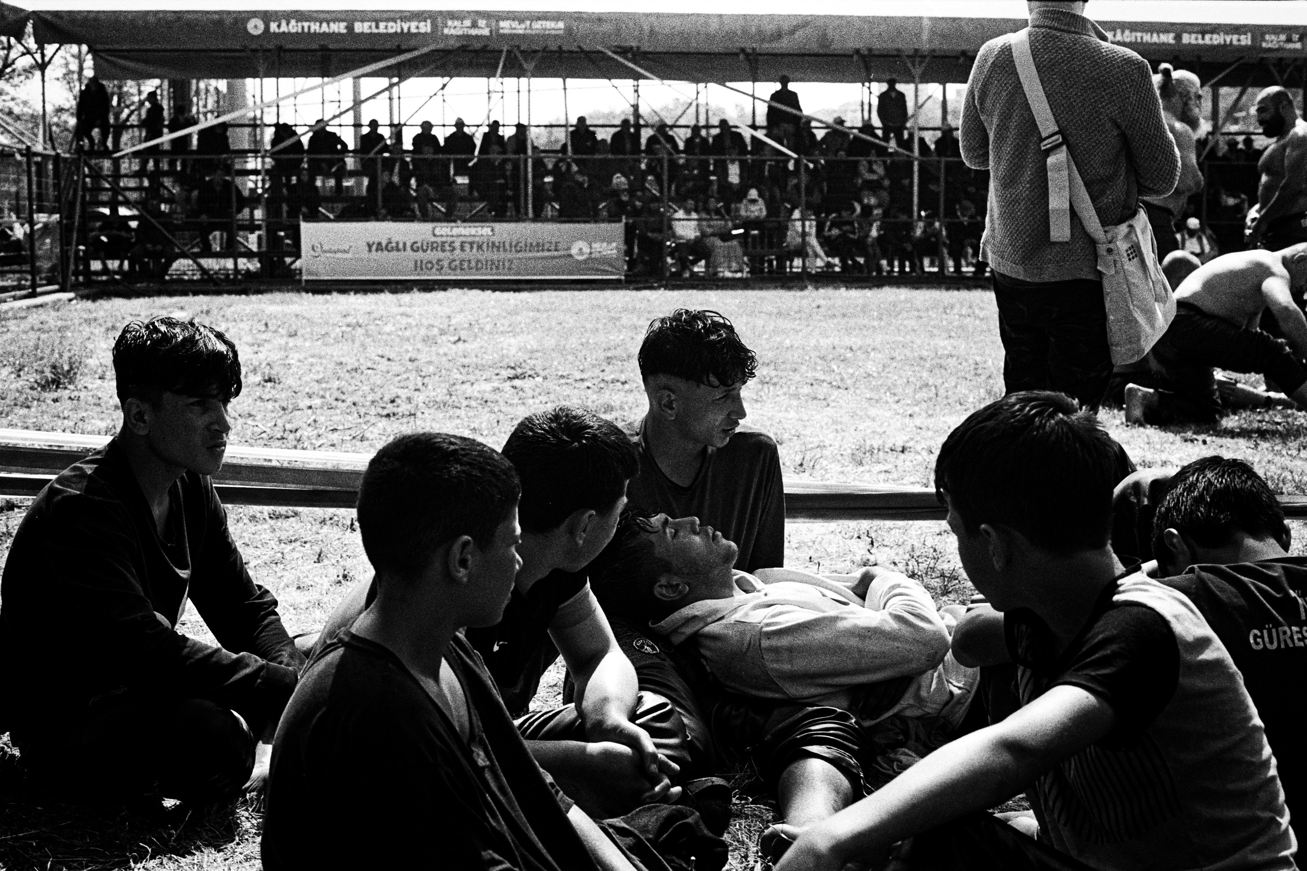 Wrestlers (Istanbul. 30.04.2023). Eduard Savosin | Documentary & Portrait Photographer in Paris