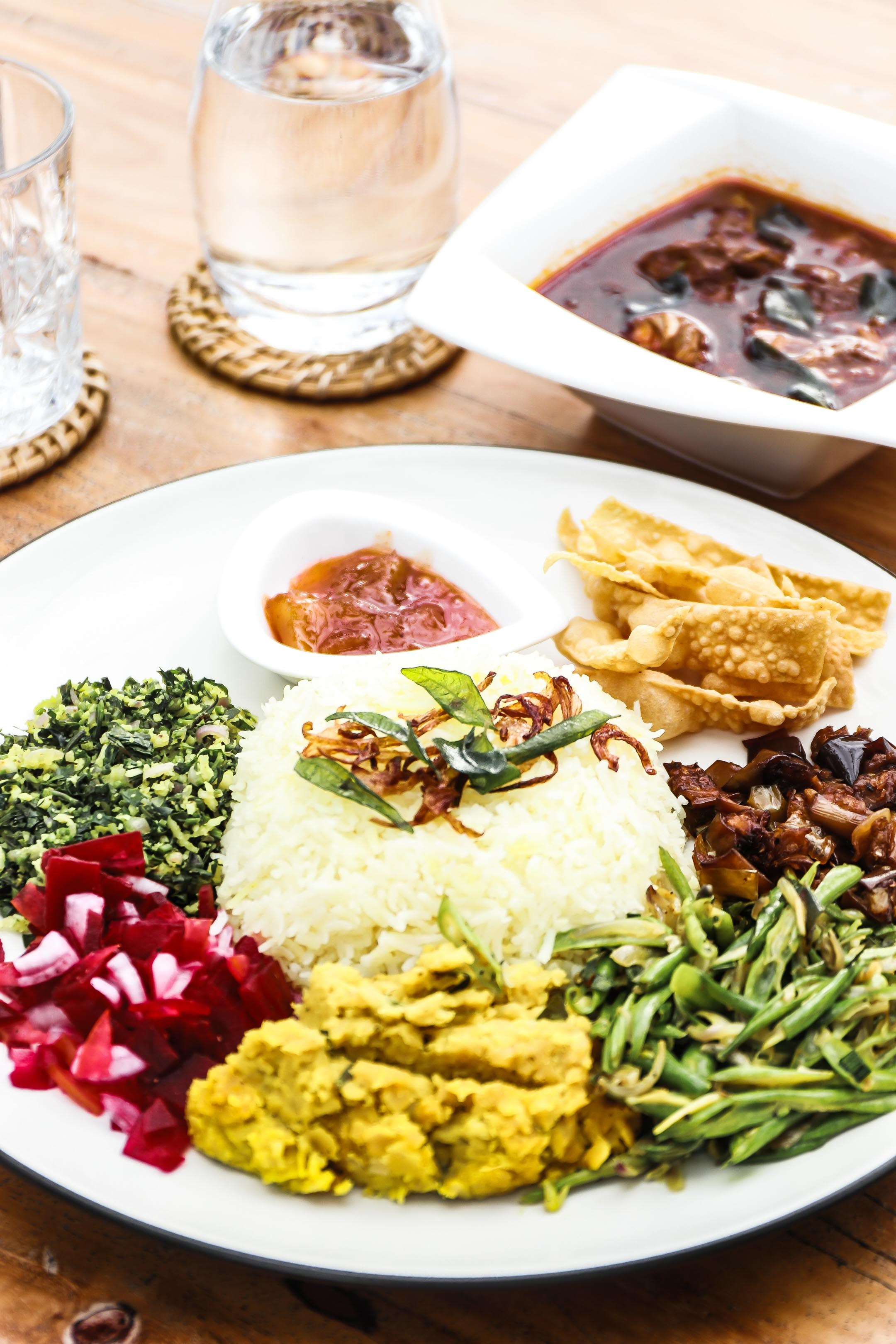 Отель и ресторан район Мидигама. Фотограф на Шри-Ланке