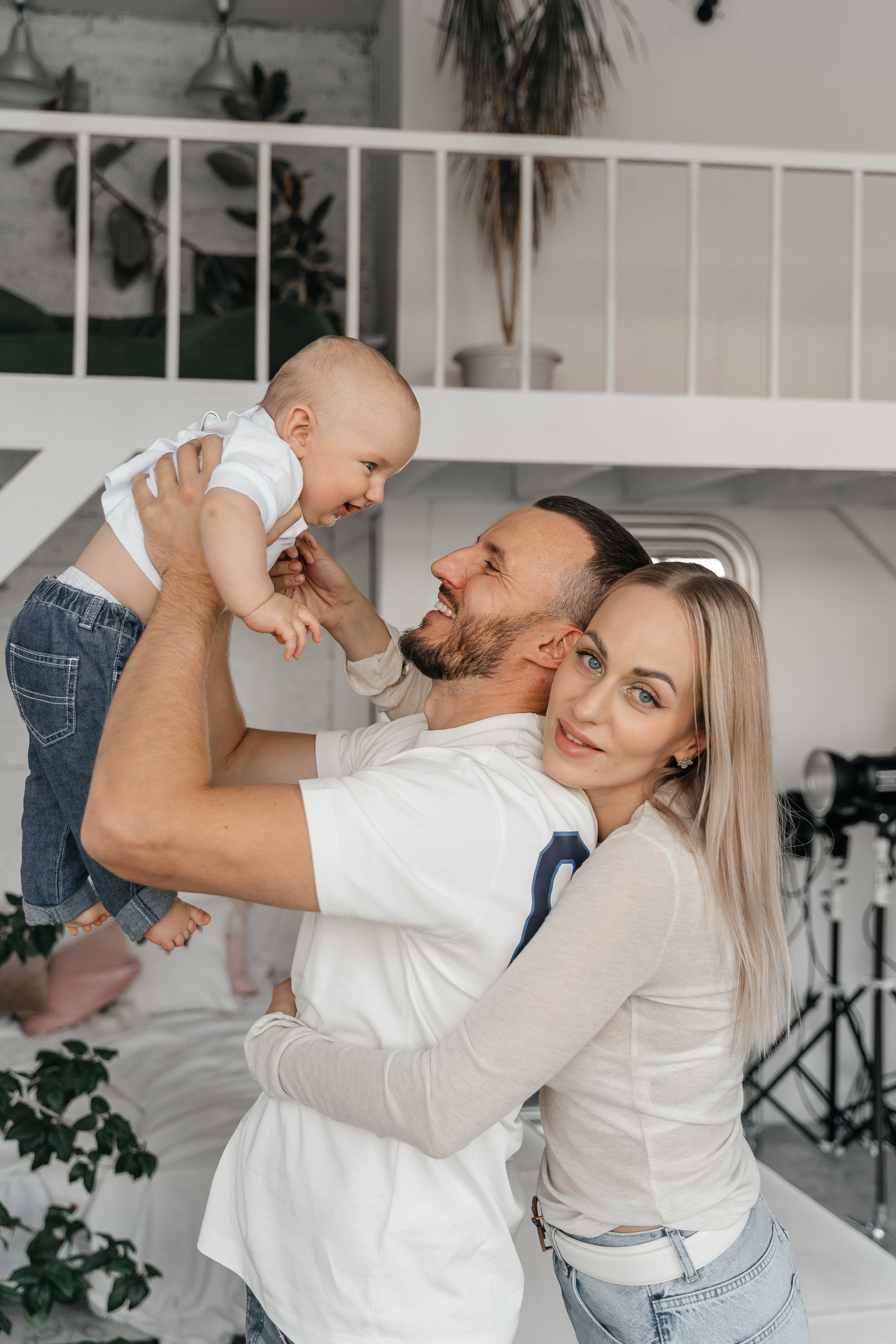 Саша, Юля и Лев. Волик Мария