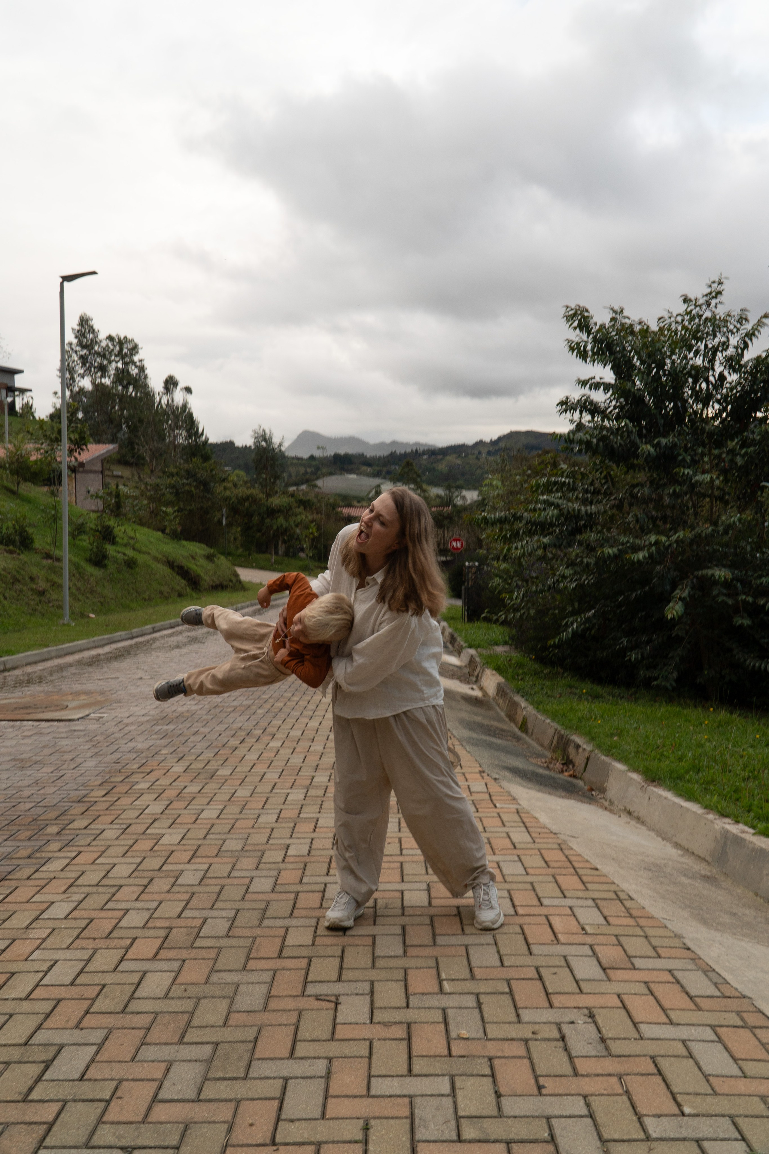 Olga and Family. Wedding Photographer in Barcelona and Medellin