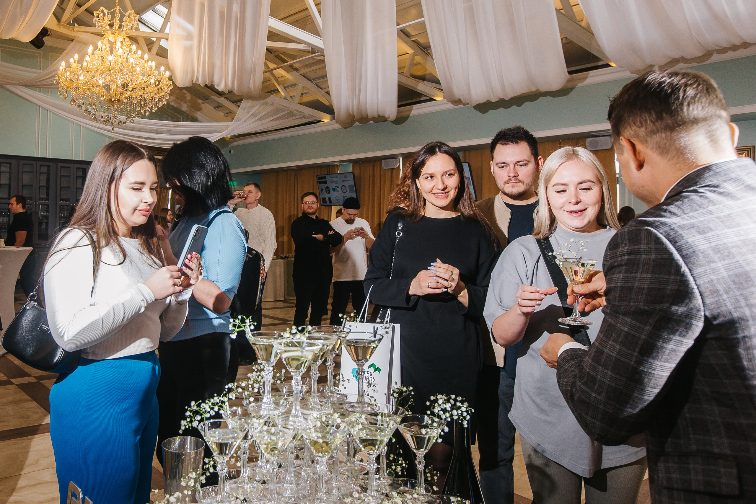 Wedding day 2023 в загородном клубе «Белая Лошадь». Свадебный и портретный фотограф Летавина Наталия. Екатеринбург