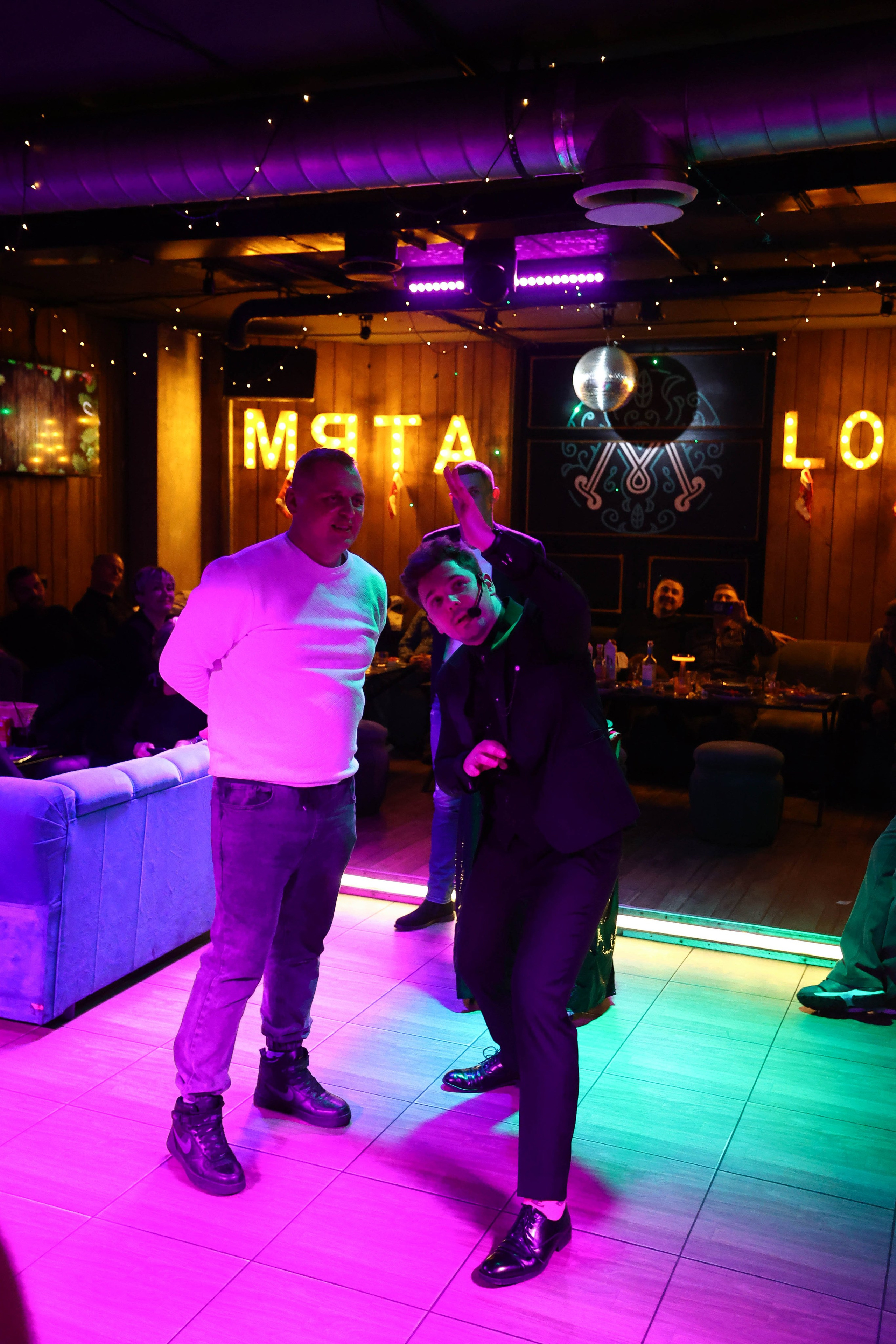 15/12/23 Новогоднее караоке в Мята Спортивная. Мята Спортивная — Кальянная, караоке, бар в Минске