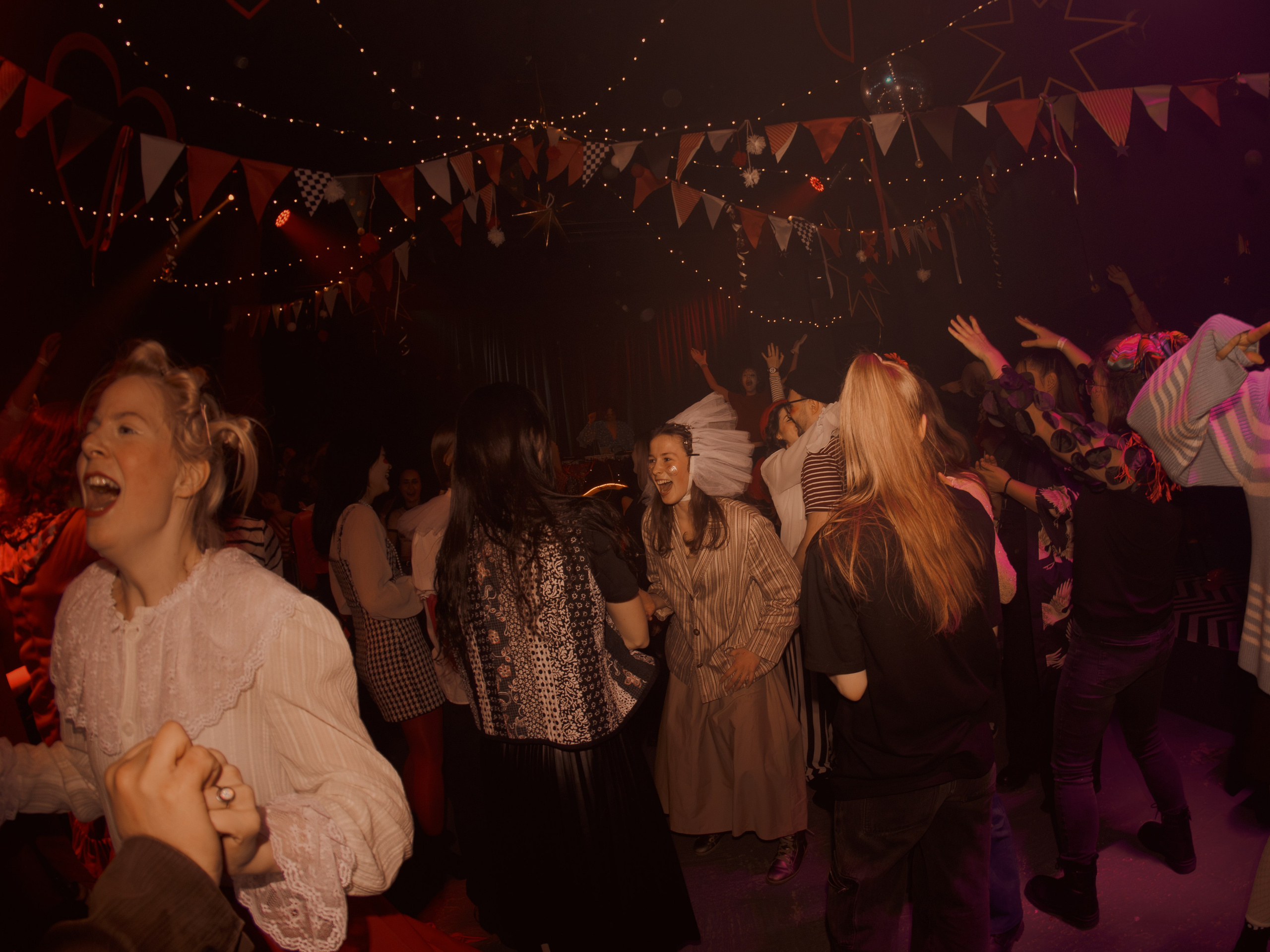 Дикое Диско всех влюблённых. Портретный и концертный фотограф в Санкт-Петербурге Егор Телятников