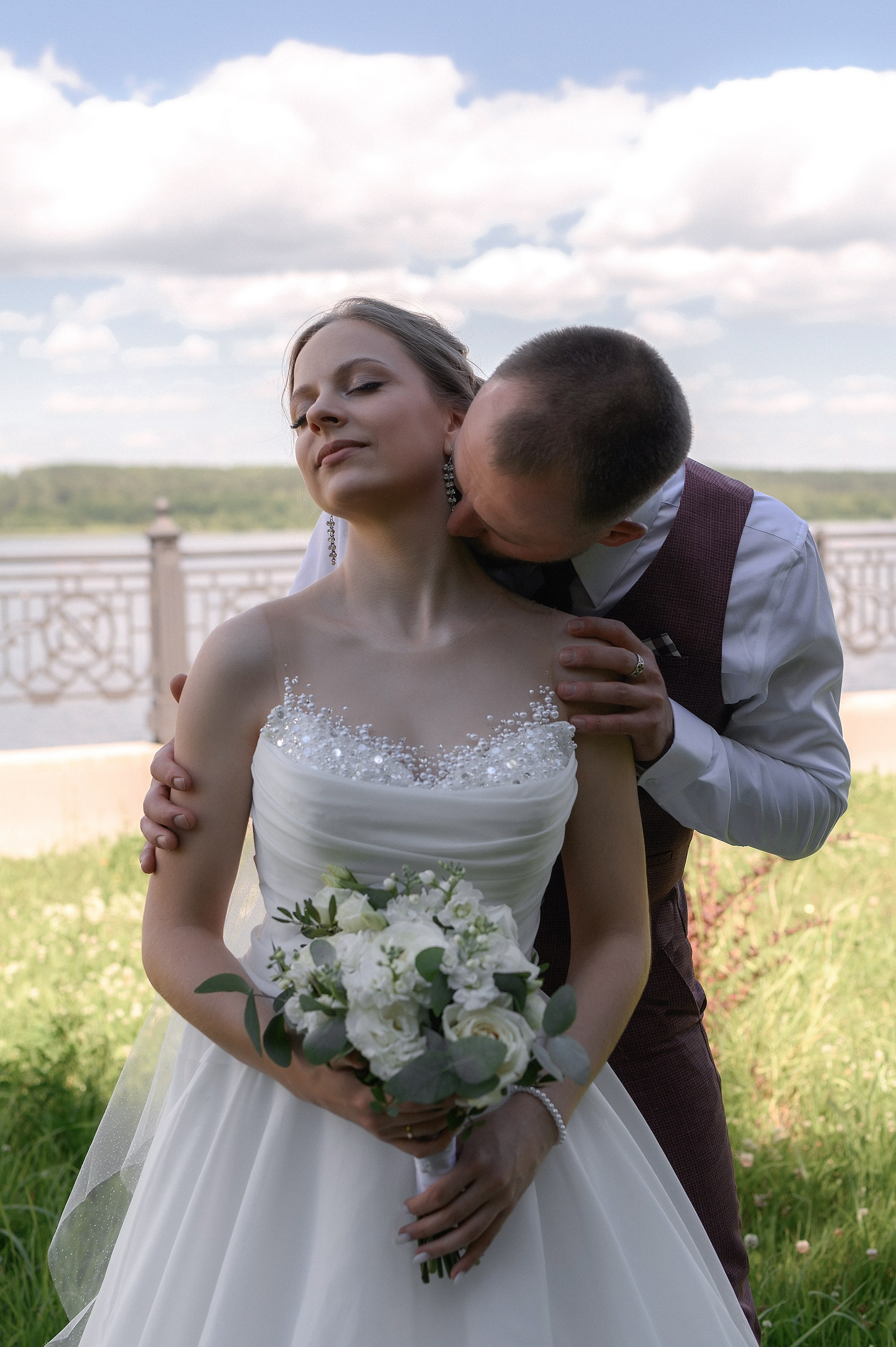 свадебная фотосессия на набережной Волги г. Кинешма фотограф Николай Коляганов 