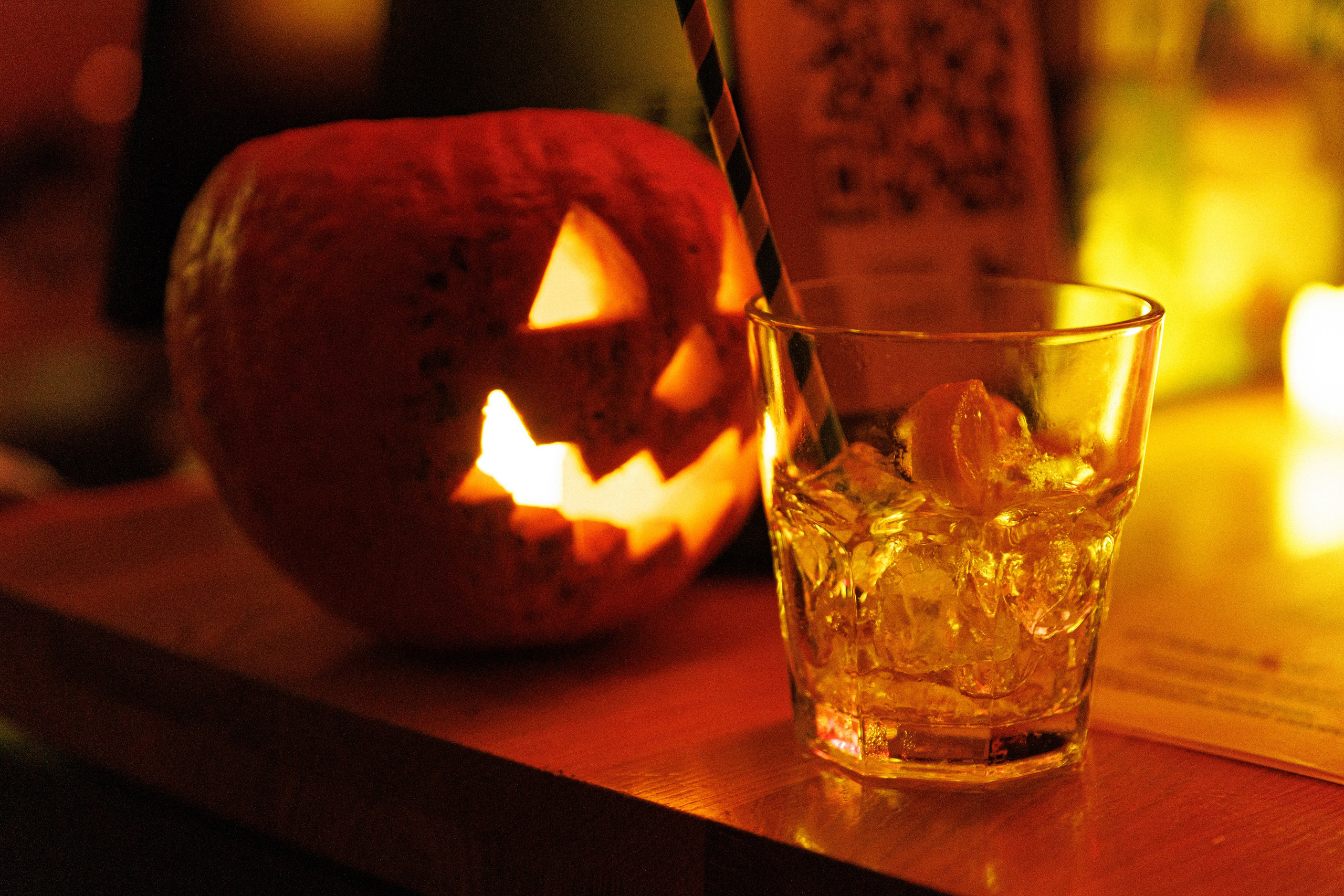 Halloween в баре «Mishka». Портретный фотограф Алина Хаунина