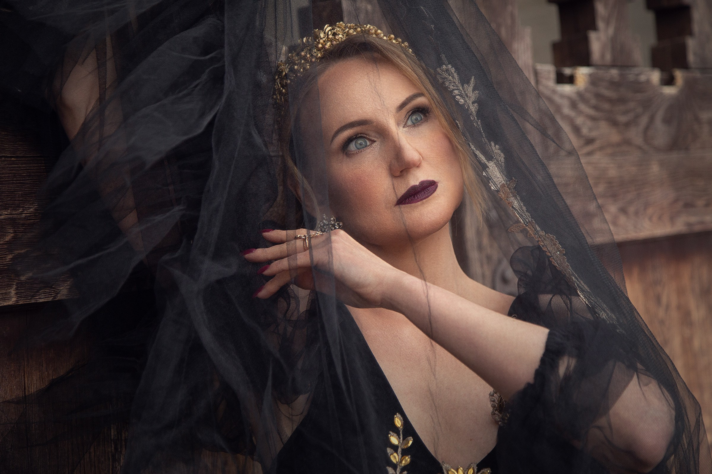 Женский портрет с лисой — необычная съемка с контактным животным | Фотограф Анна Татаурова. Фотограф Анна Татаурова | Авторская фотосъемка в Москве