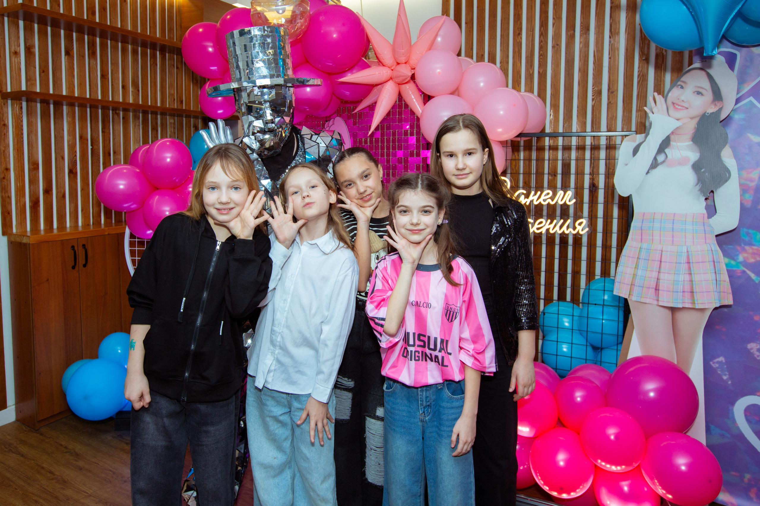 День рождения Ульяны. Фотограф Антонина Свешникова. ВЫПУСКНЫЕ ФОТОКНИГИ для детских садов и школ. Москва, Владимир