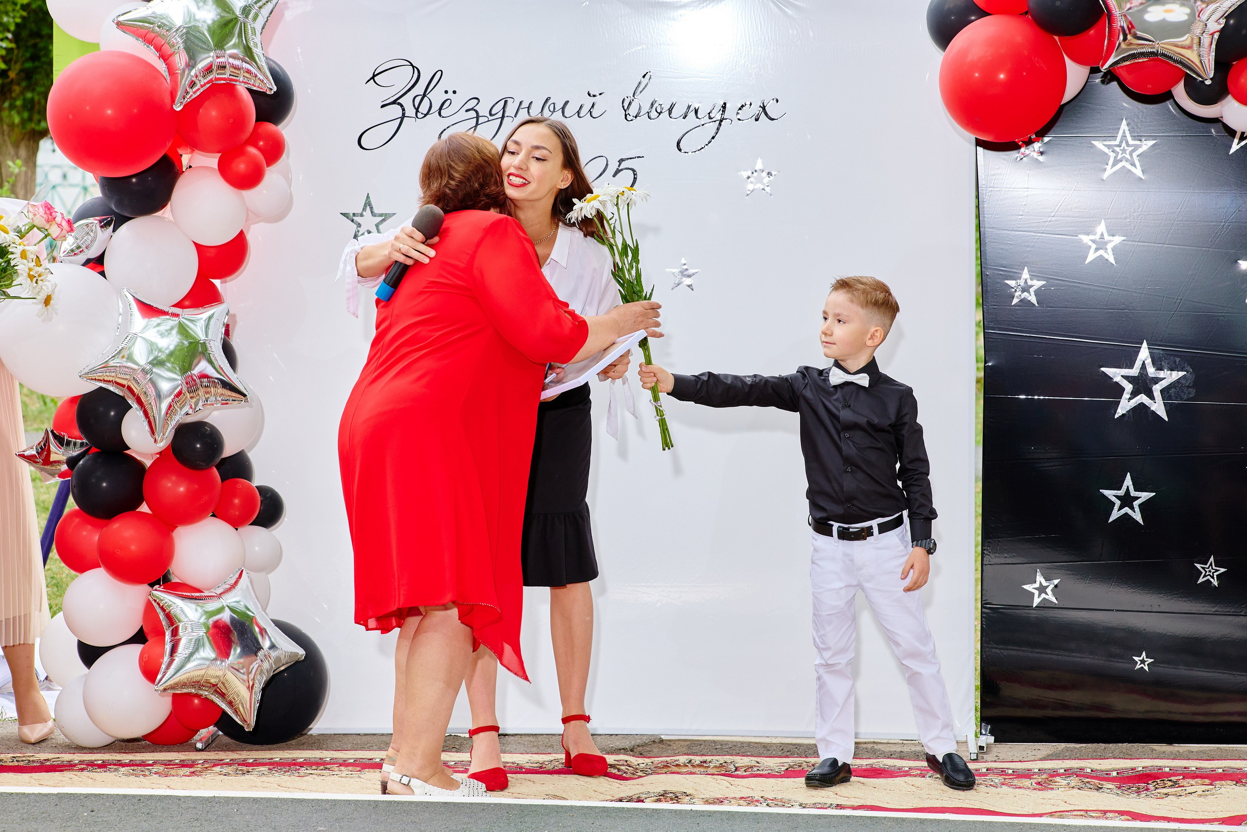 Выпускной 45 сад. Фотограф Выпускные альбомы Таганрог Сергей Коробченко