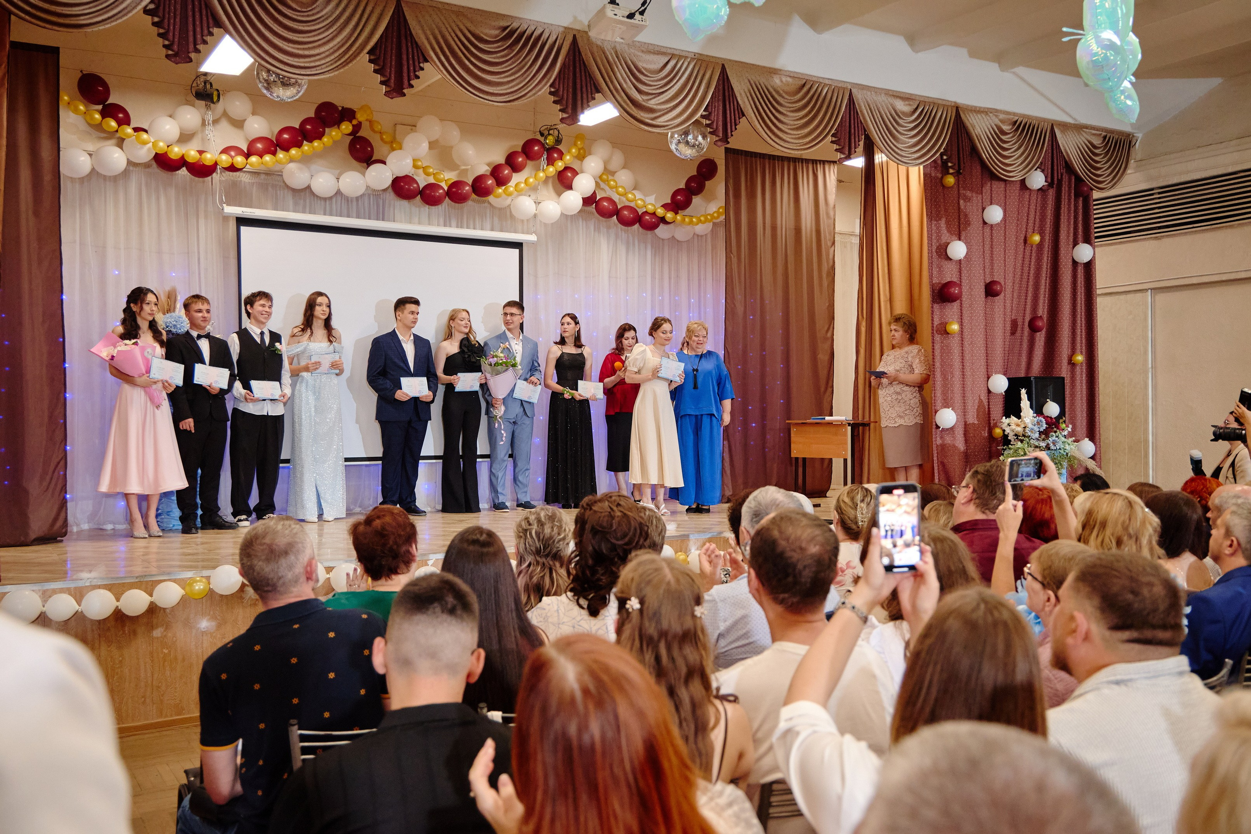 Выпускной 35 Сош. Фотограф Выпускные альбомы Таганрог Сергей Коробченко